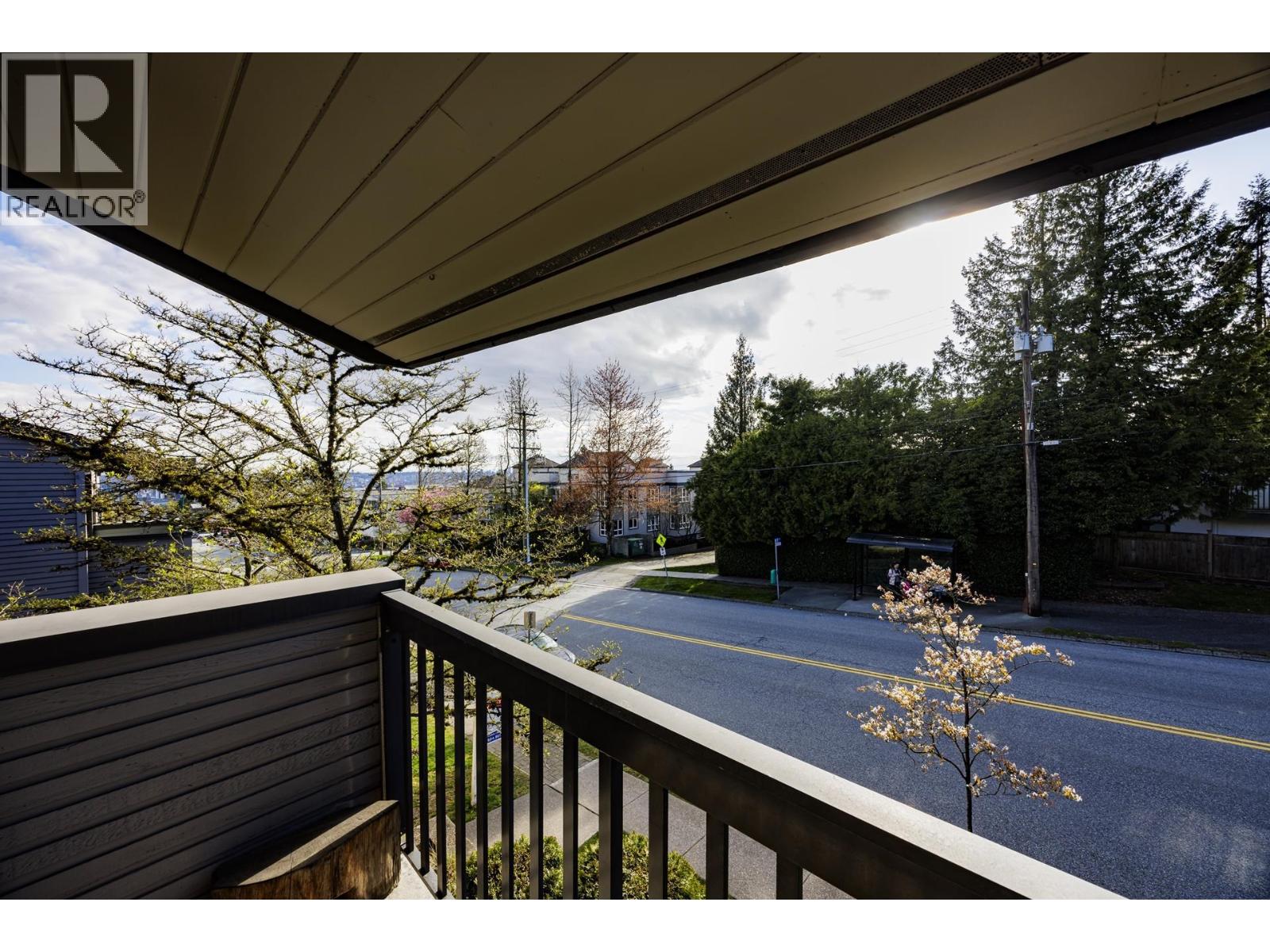 3132 LONSDALE AVENUE, North Vancouver