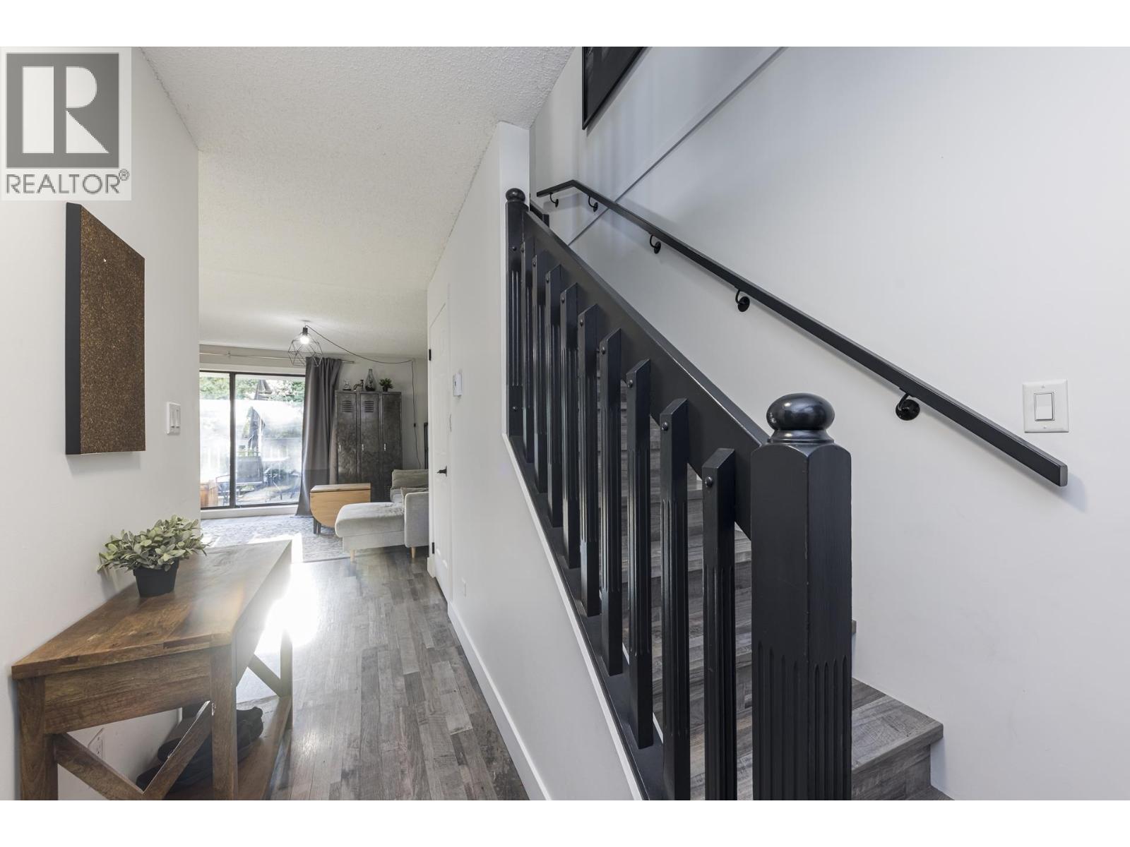 3132 LONSDALE AVENUE, North Vancouver