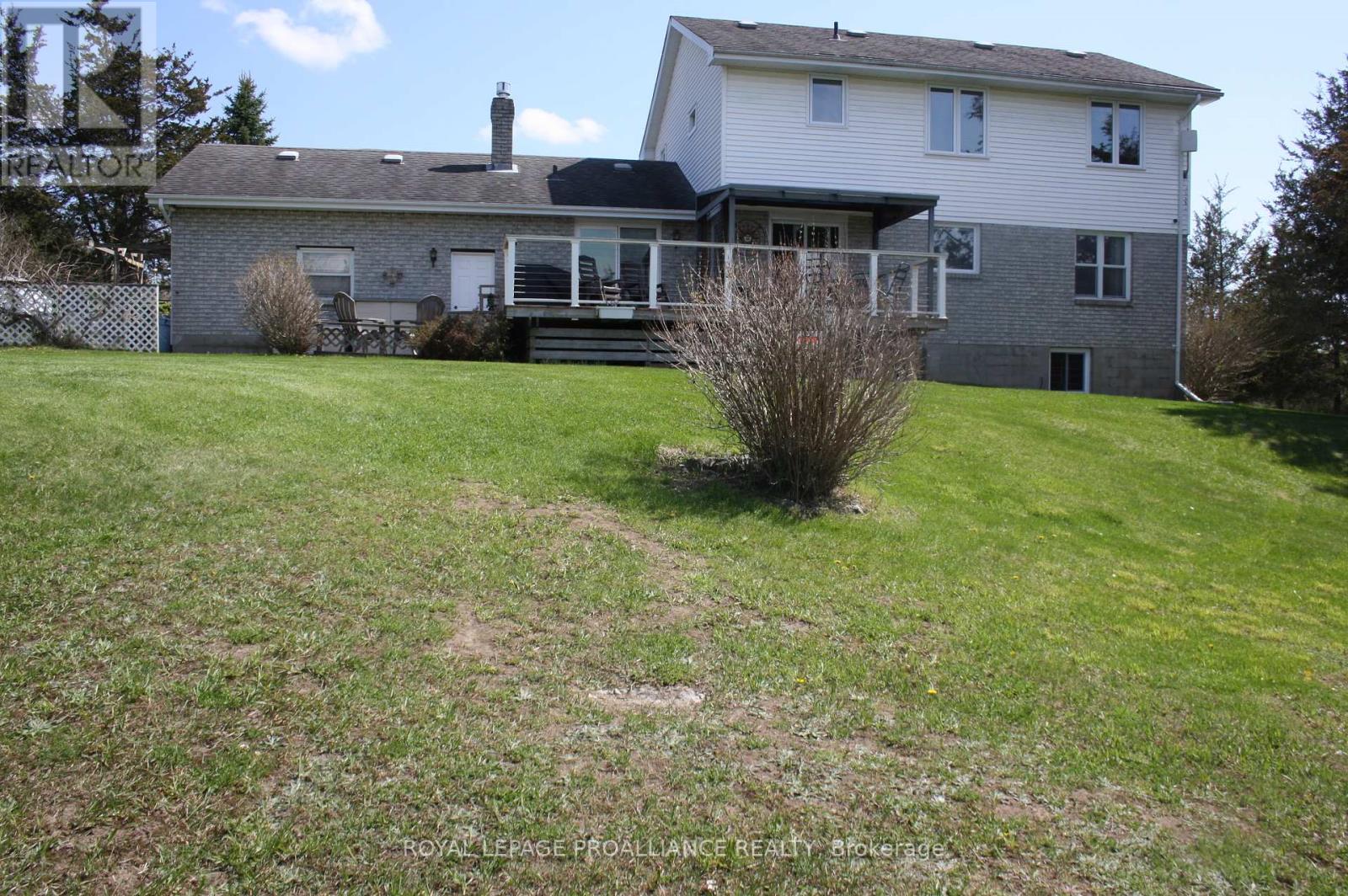 61 SILLS ROAD - 38