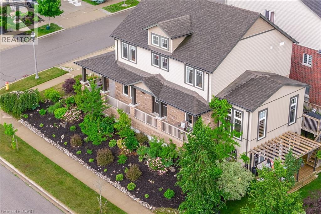 387 GRAVEL RIDGE Trail, Kitchener, Ontario, N2E0B9 — Photo 3