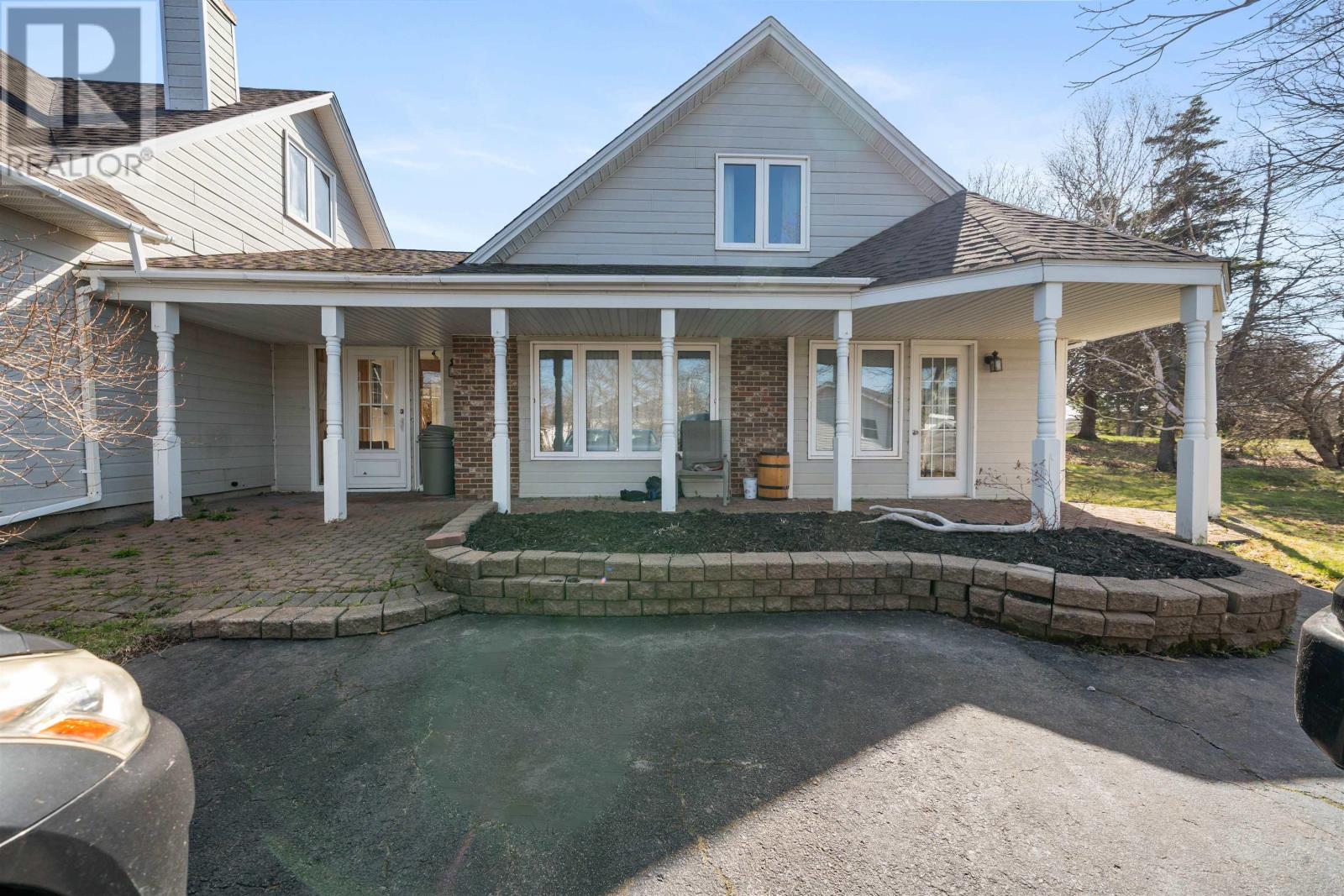 #4 Tupper Court - 3