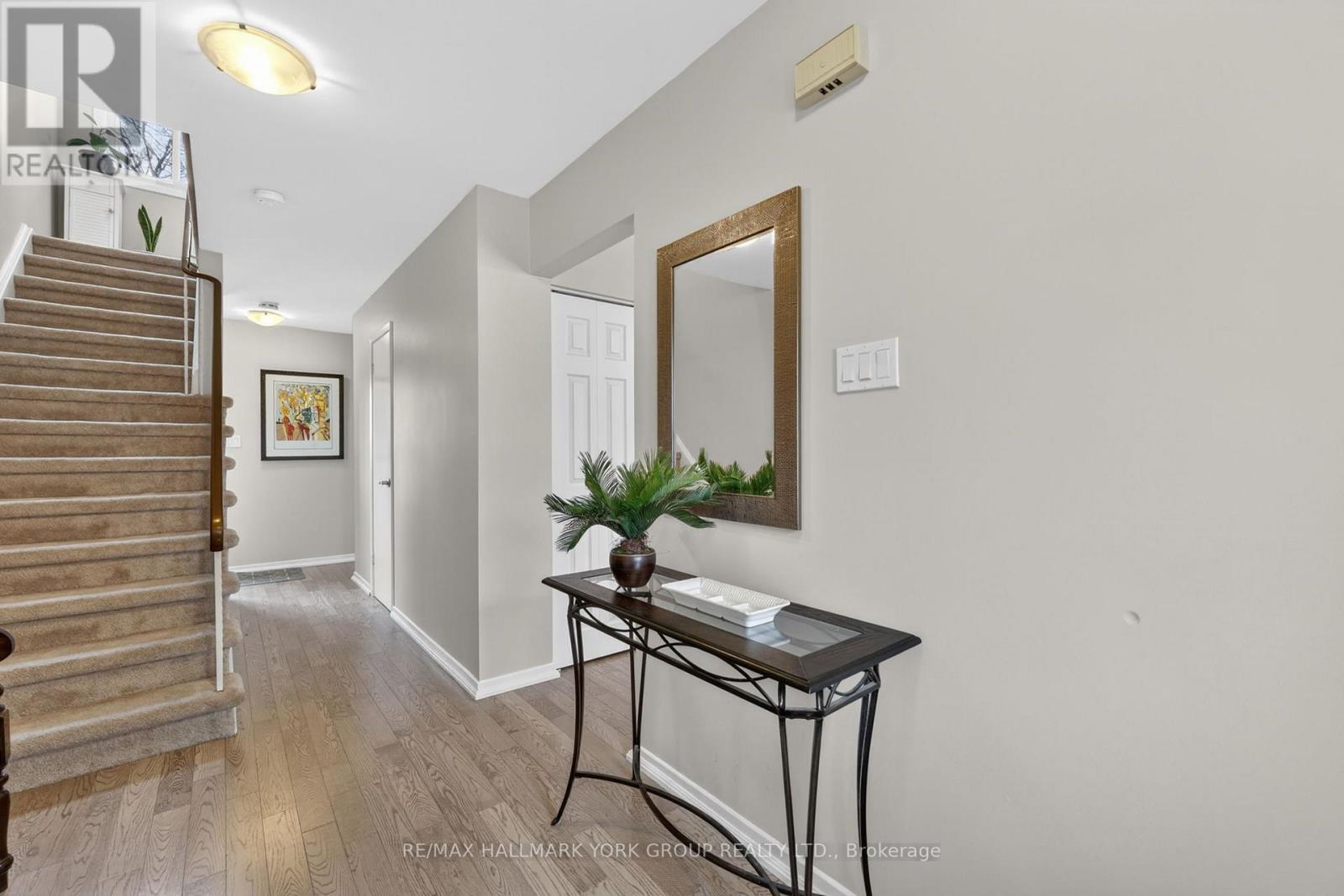 35 PARKLAND COURT - 5