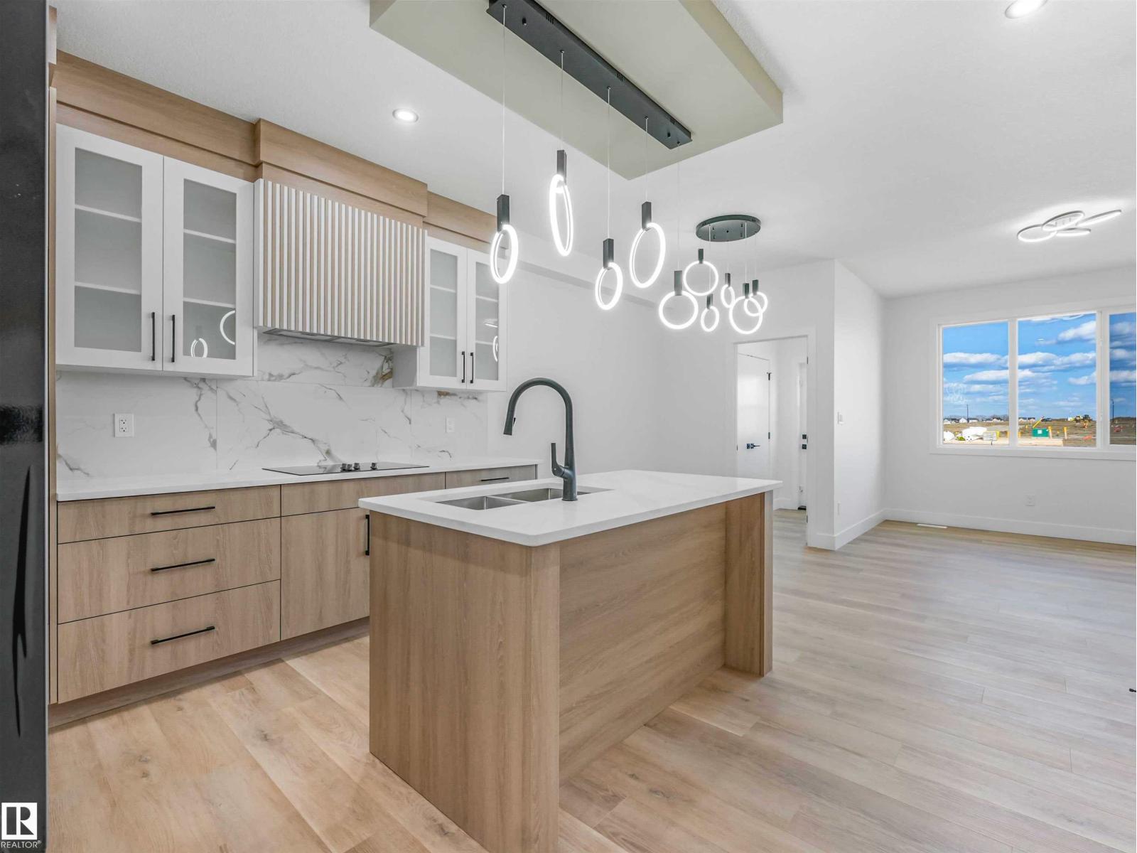 731 30 ST SW, Edmonton