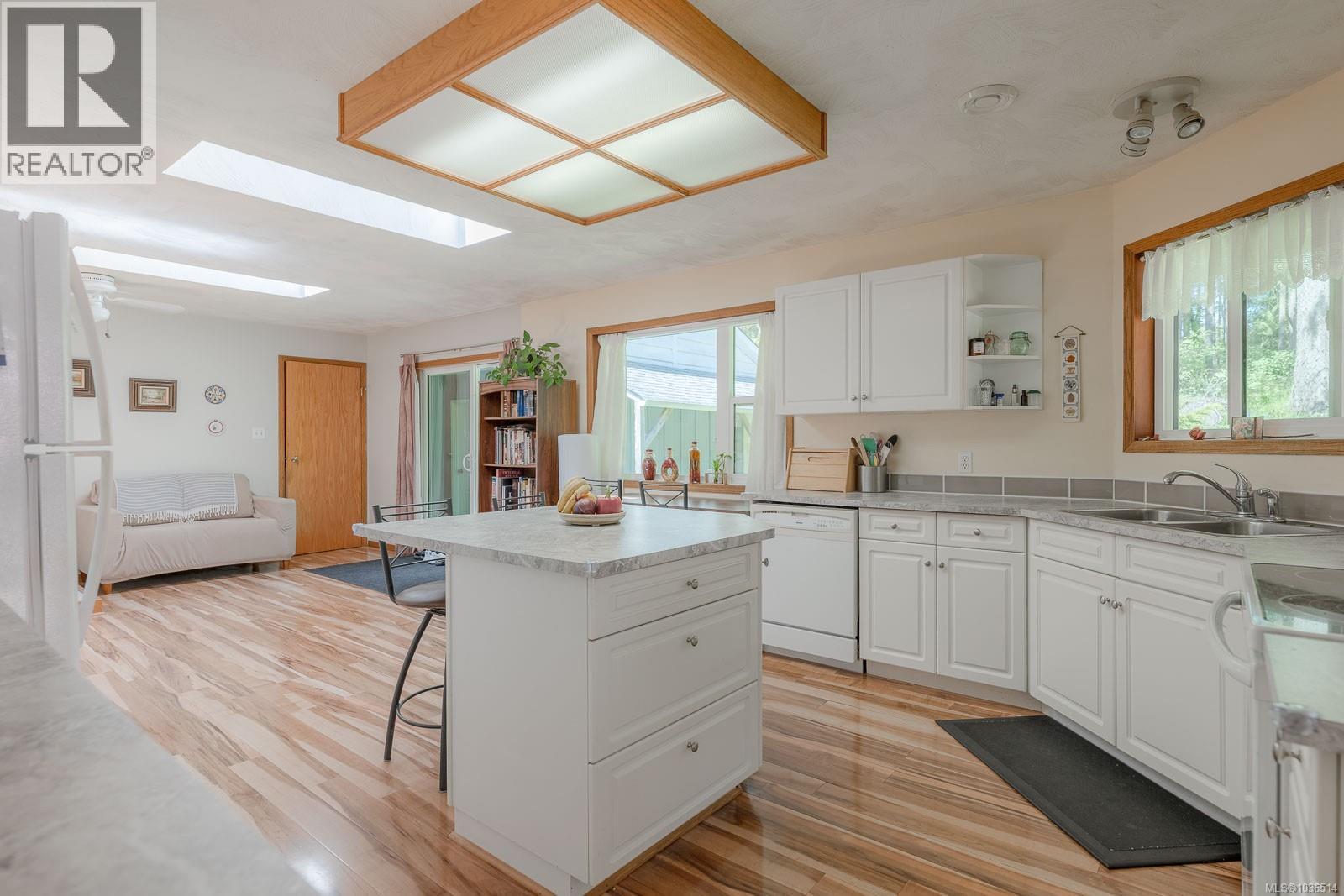 2742 Cedar Heights Cres - 22