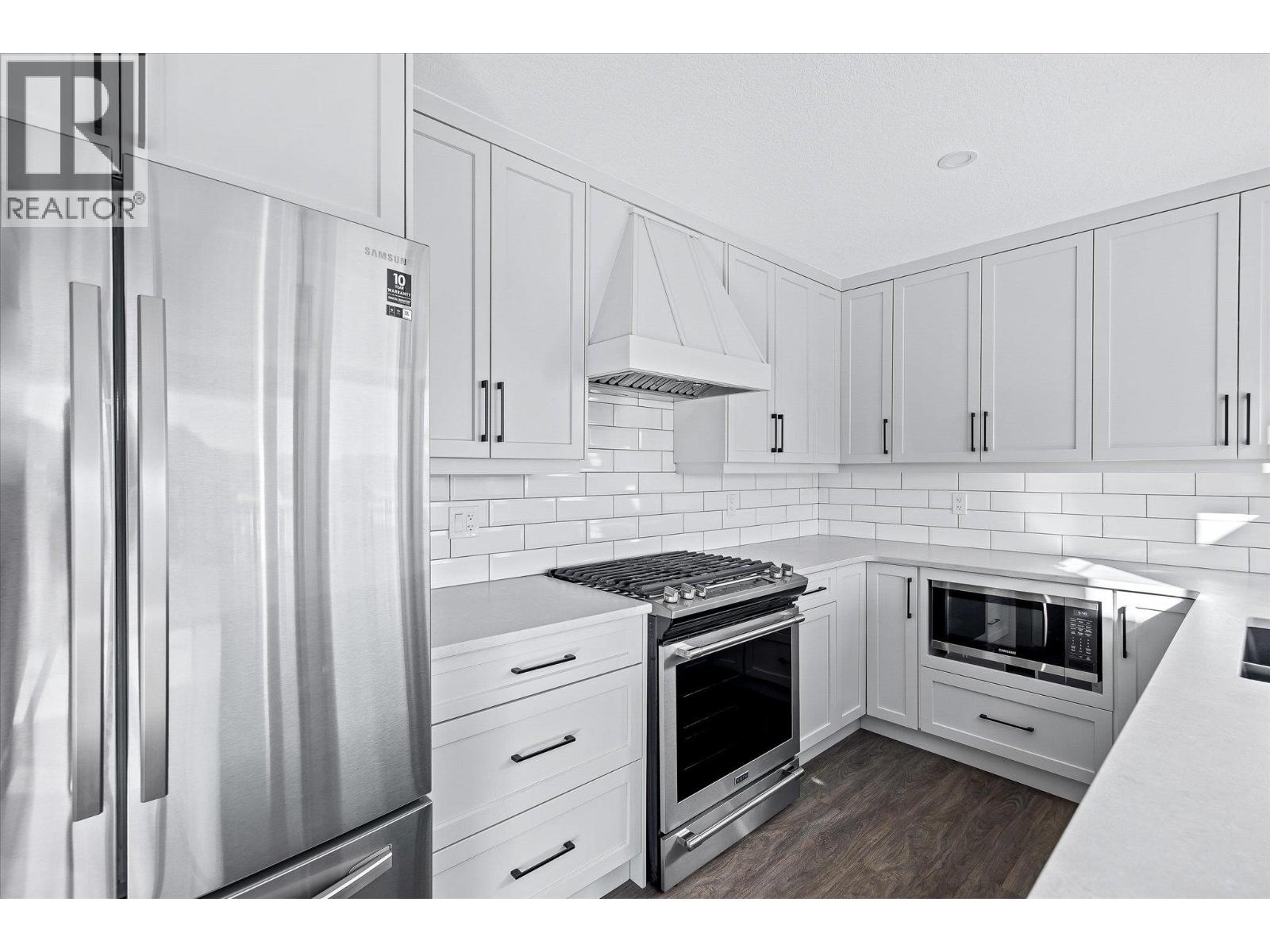 6842 Madrid Way, Kelowna