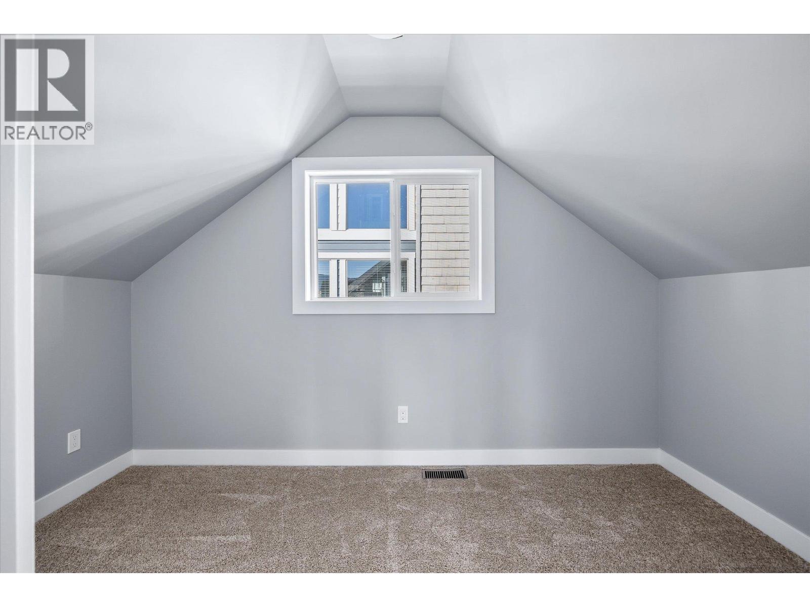 6842 Madrid Way, Kelowna