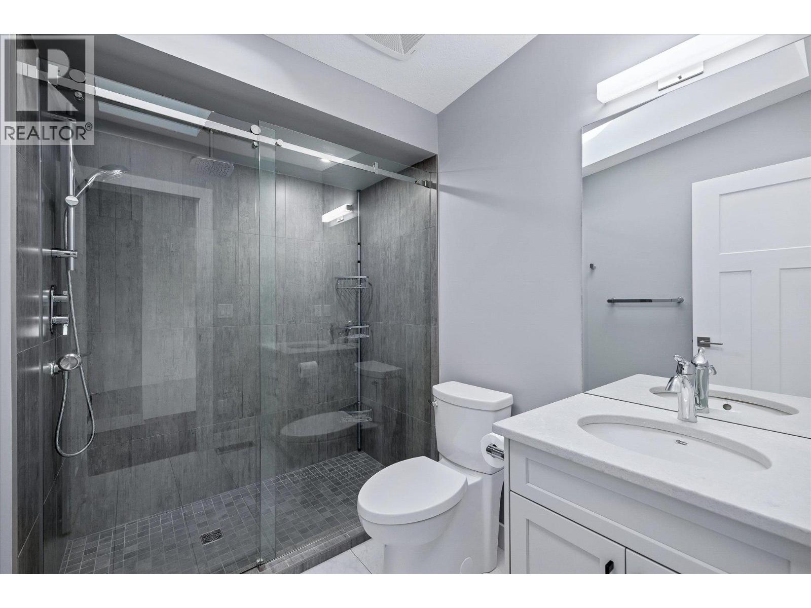 6842 Madrid Way, Kelowna