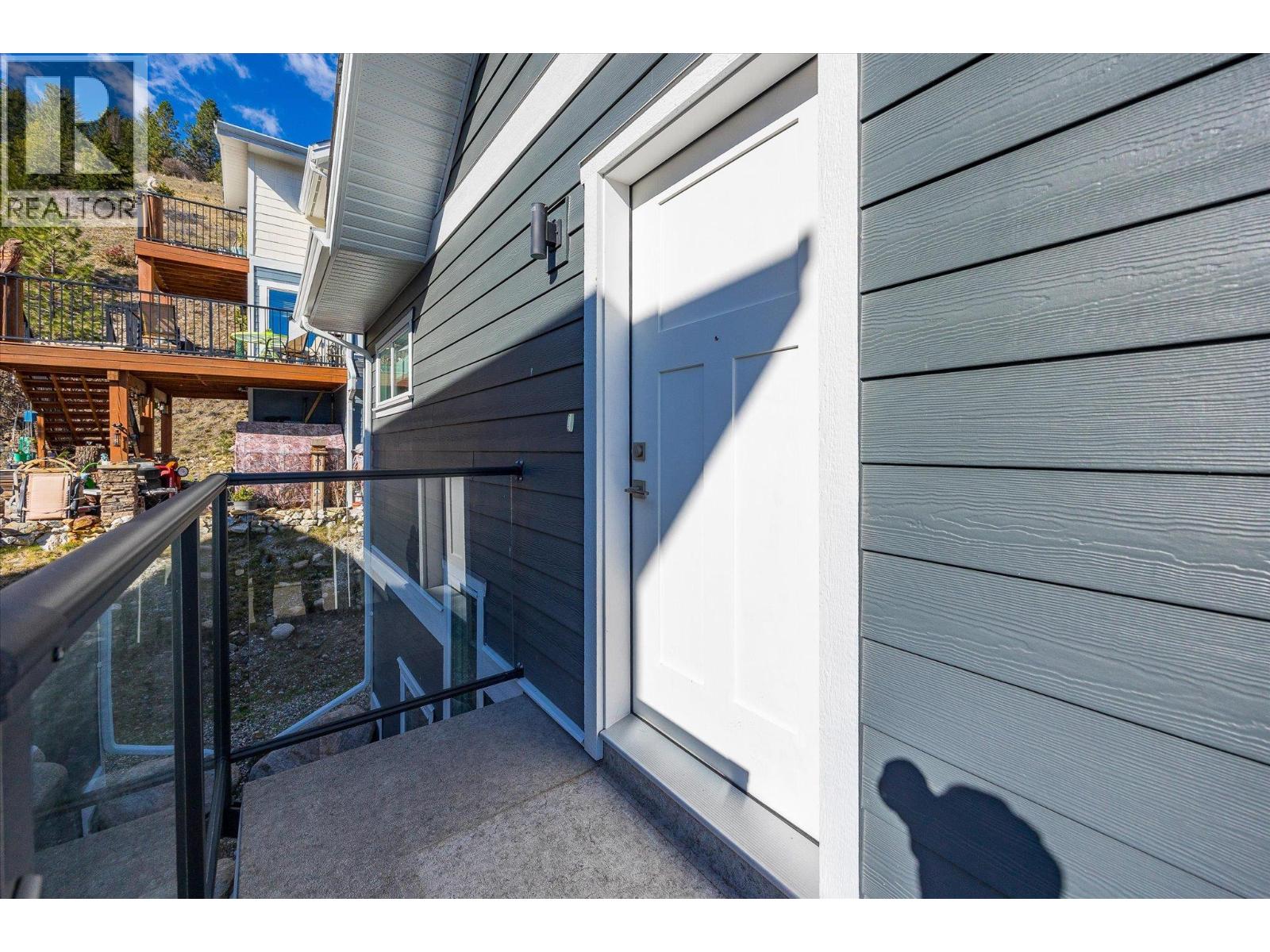 6842 Madrid Way, Kelowna