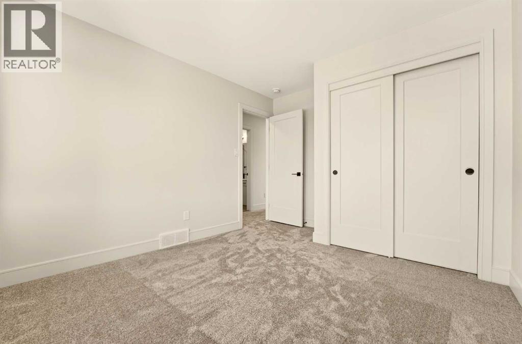 3105 44 Street S - 37