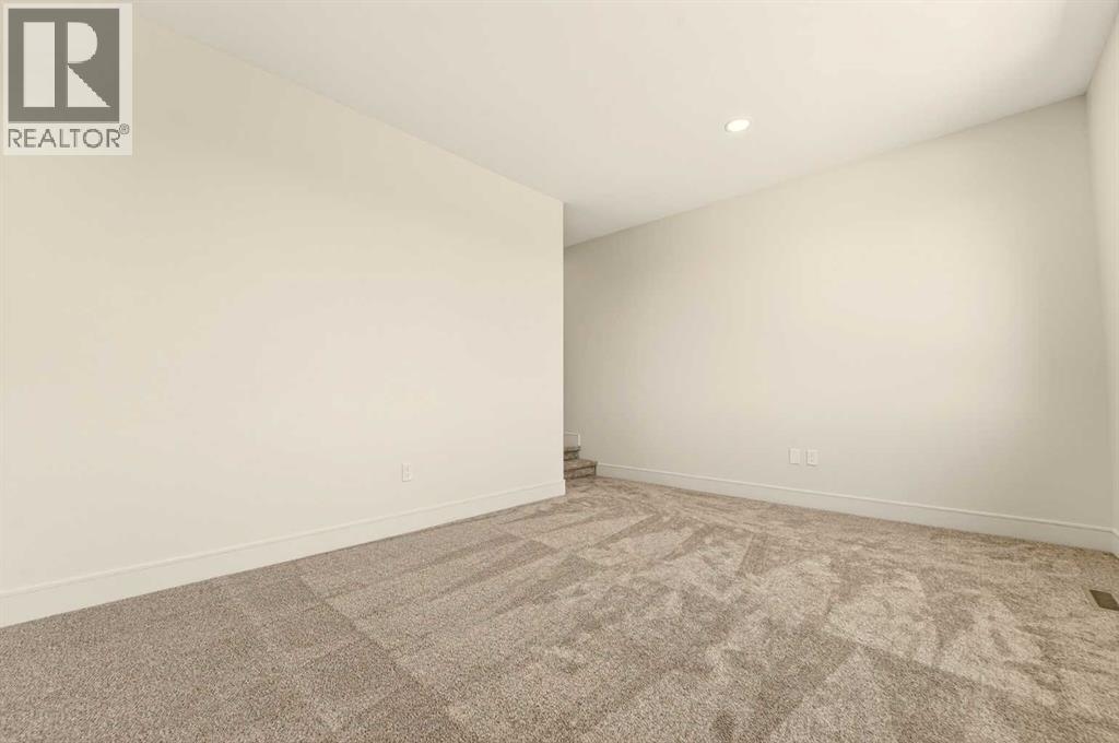 3105 44 Street S - 39
