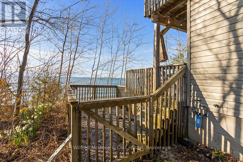639 BRUCE ROAD 13 - 34