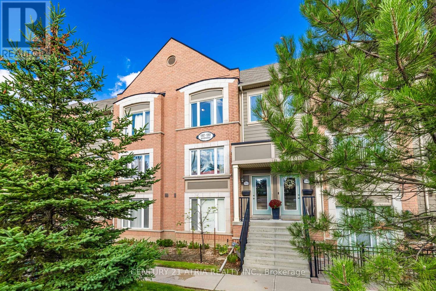 #9 15943 BAYVIEW AVENUE - 1
