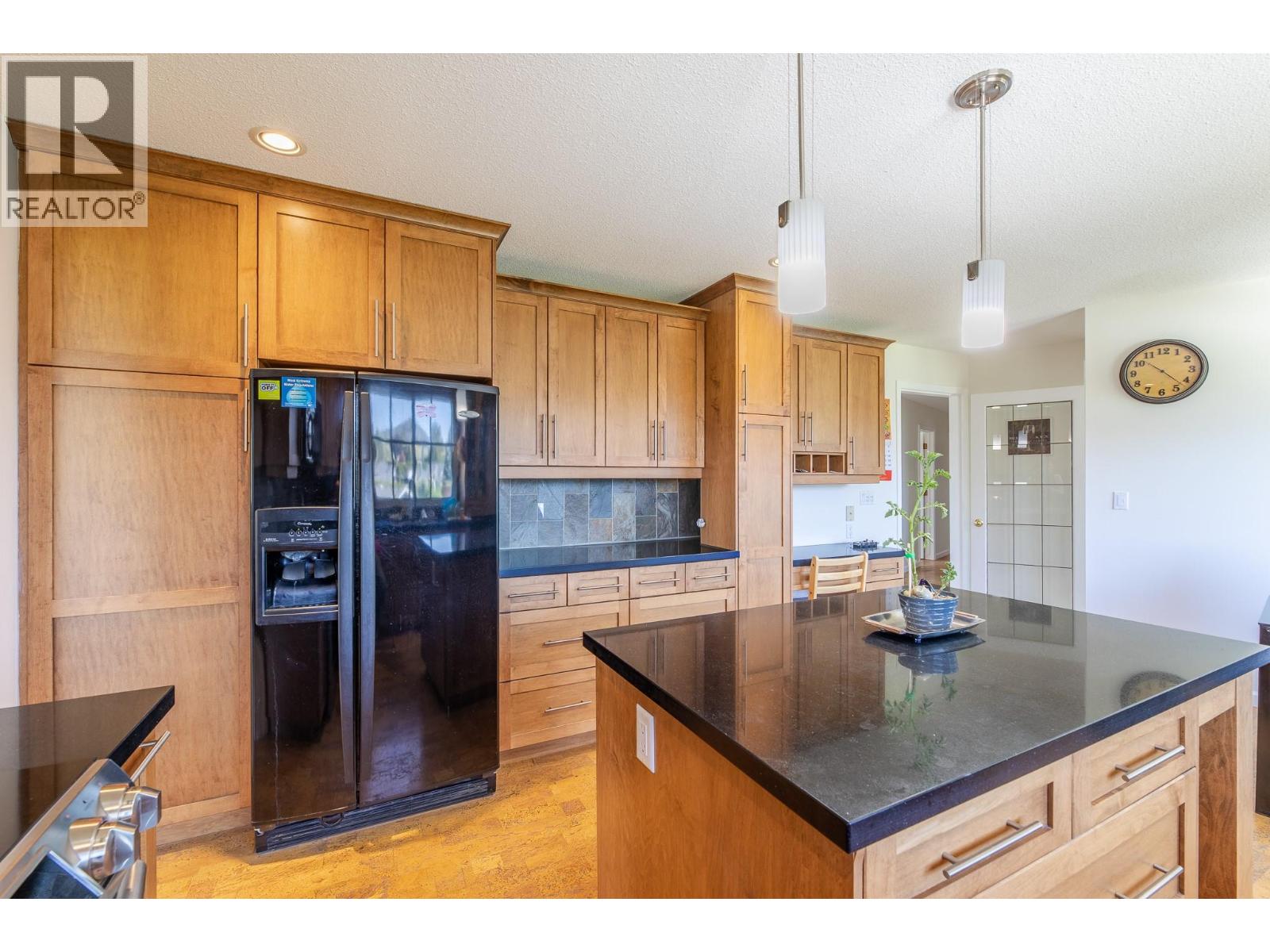  2204 BRIDGEVIEW Road, Kelowna