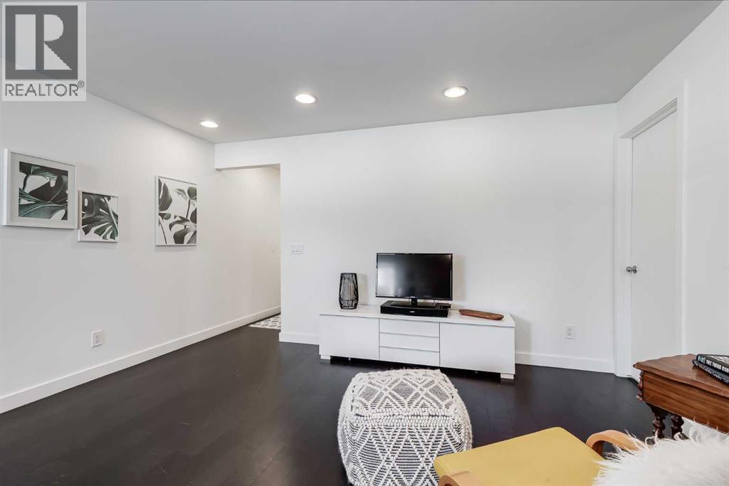#304 1212 13 Street SE - 35