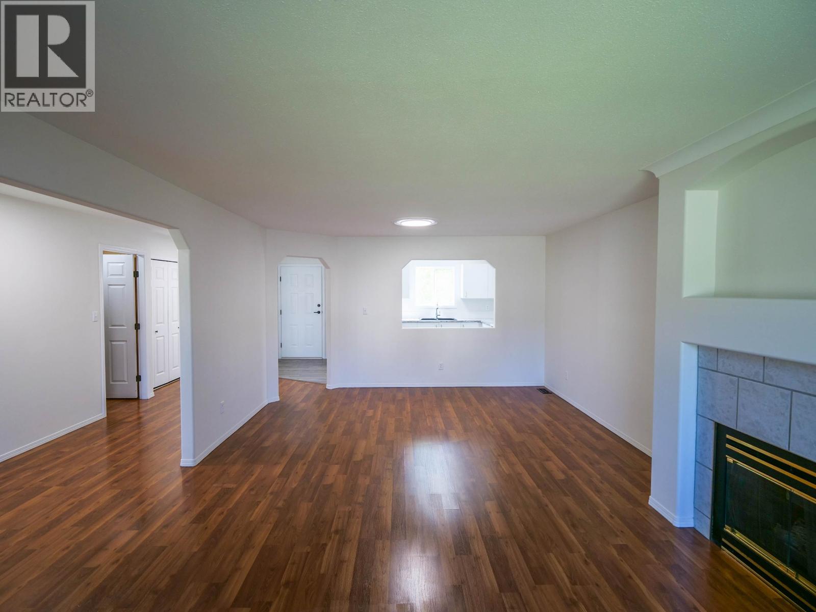 #2 410 PINCHBECK STREET - 10