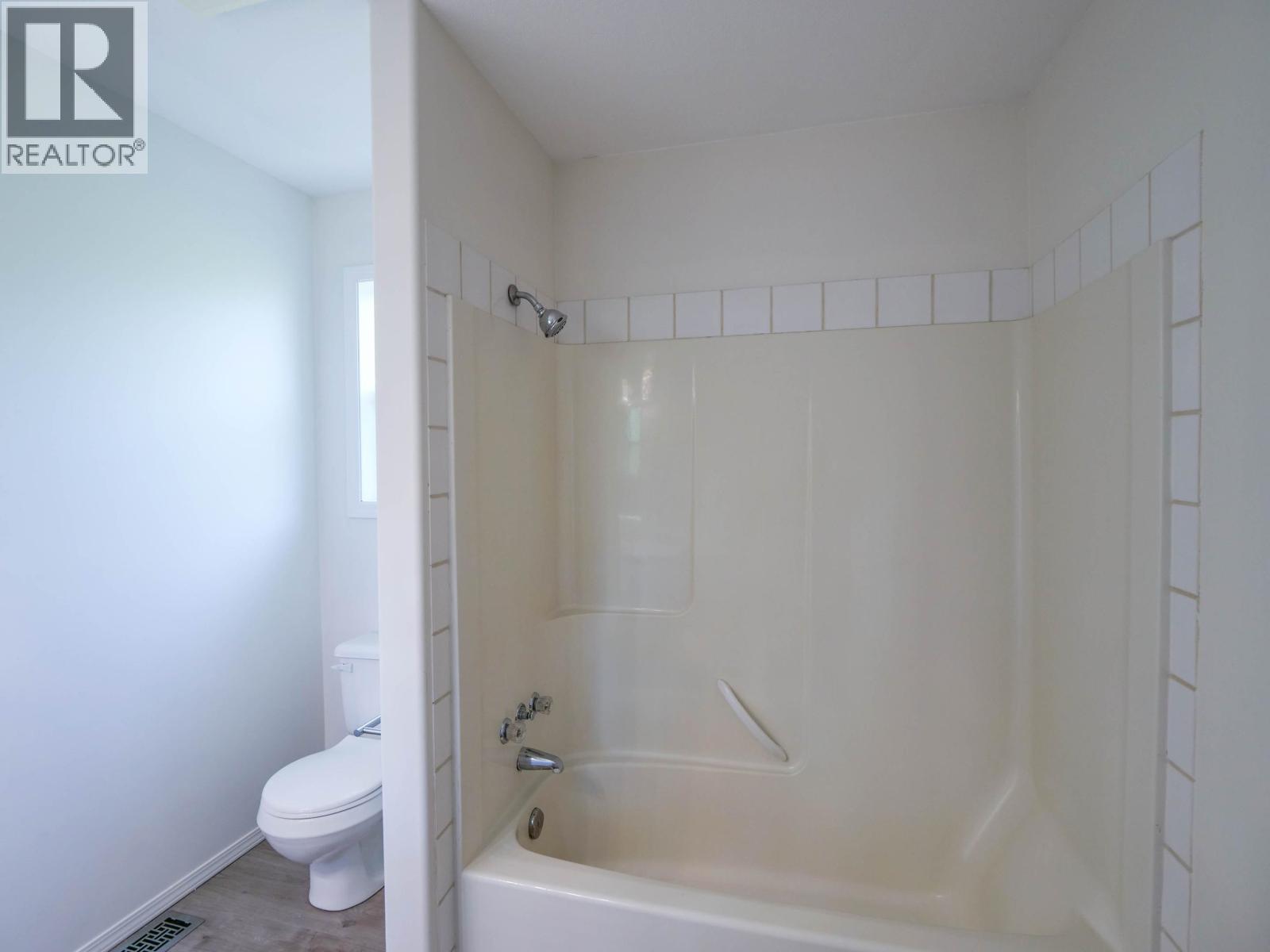 #2 410 PINCHBECK STREET - 18