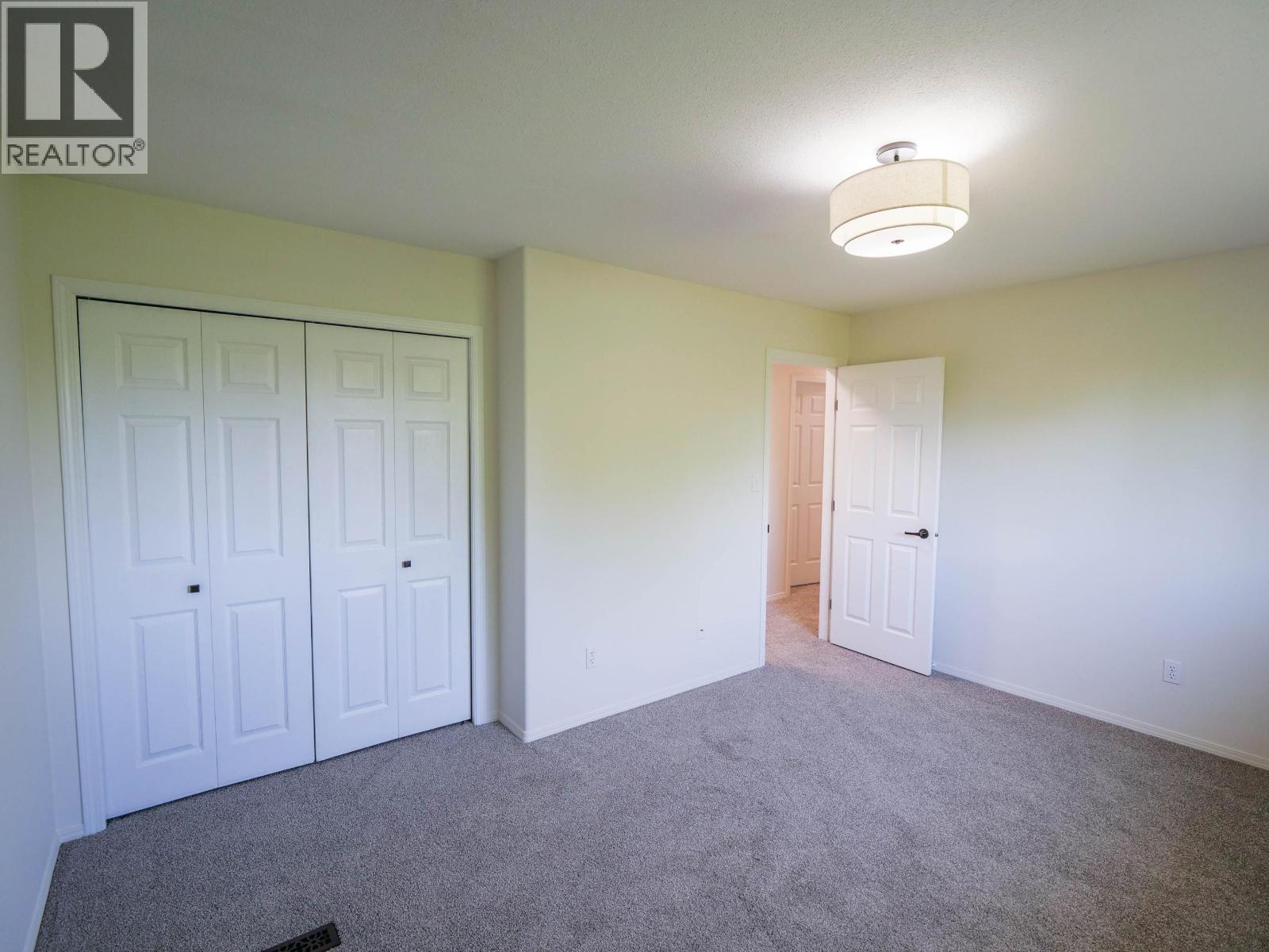 #2 410 PINCHBECK STREET - 21