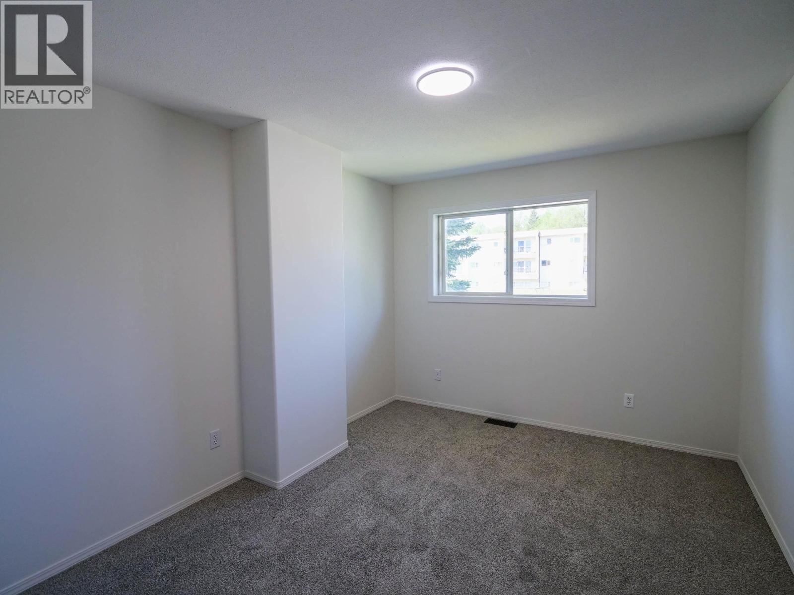 #2 410 PINCHBECK STREET - 22