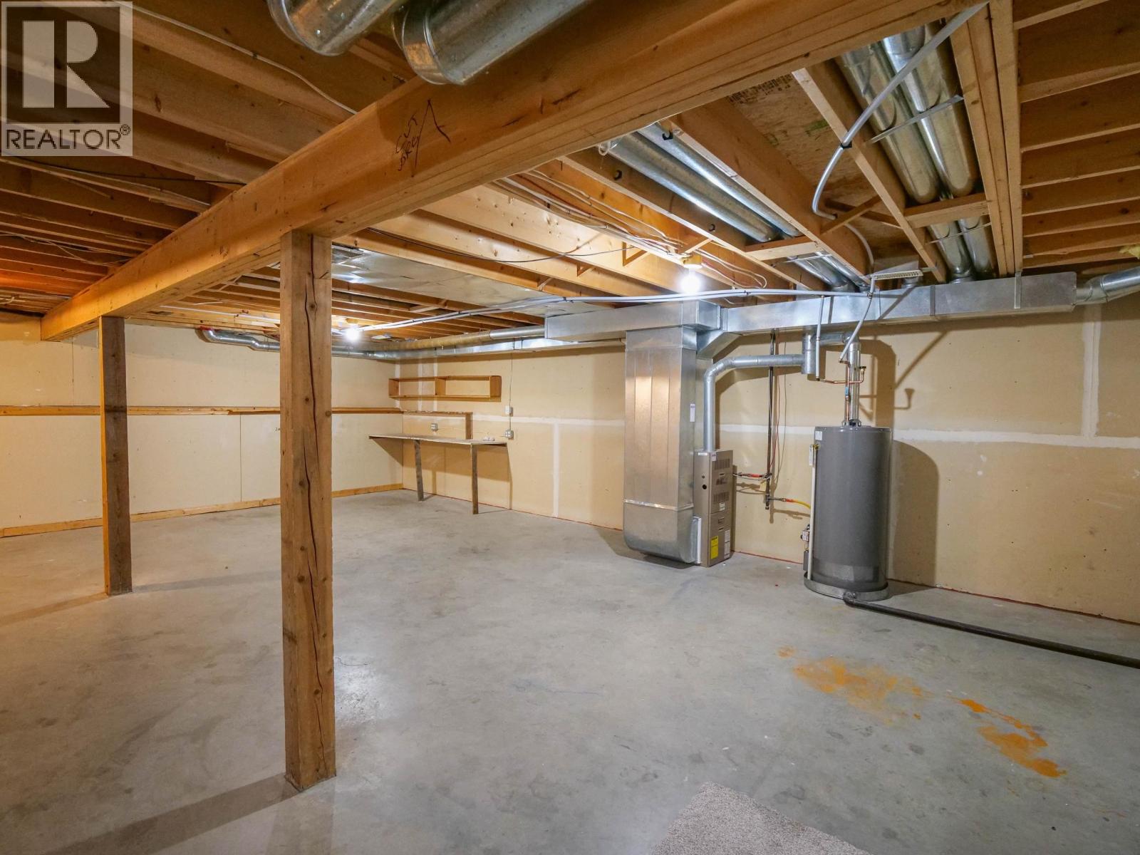 #2 410 PINCHBECK STREET - 25