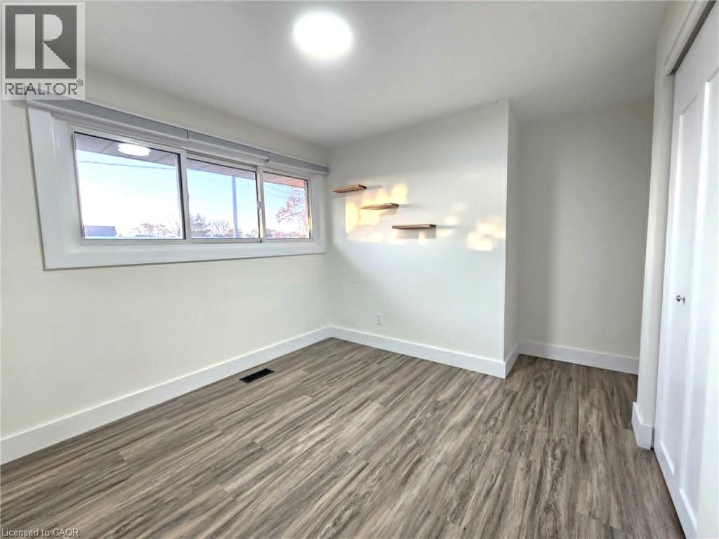 834 WESTMINSTER Drive S Unit# Main, Cambridge, Ontario, N3H1V2 — Photo 23