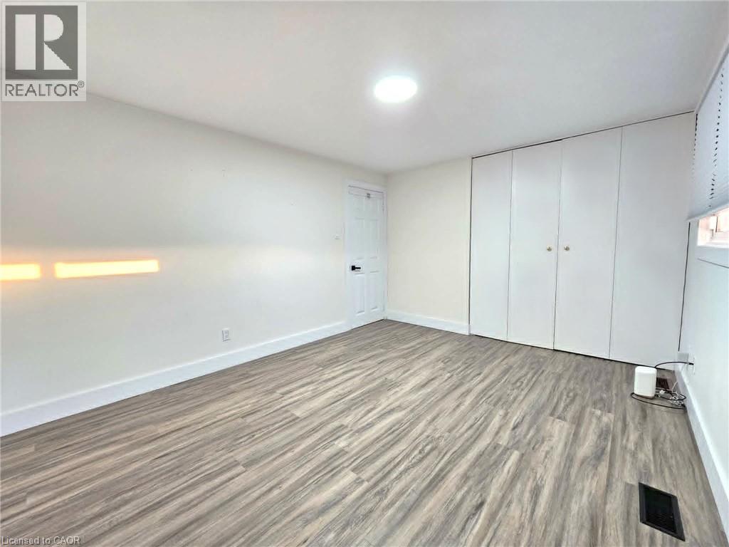 834 WESTMINSTER Drive S Unit# Main, Cambridge, Ontario, N3H1V2 — Photo 27