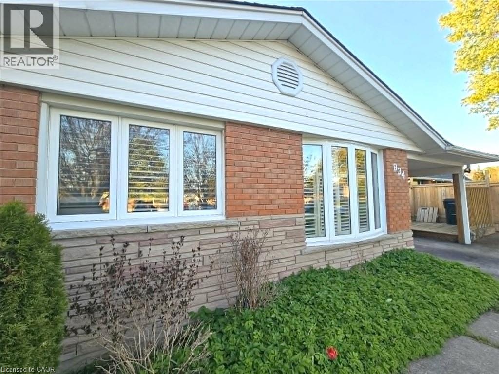 834 WESTMINSTER Drive S Unit# Main, Cambridge, Ontario, N3H1V2 — Photo 4