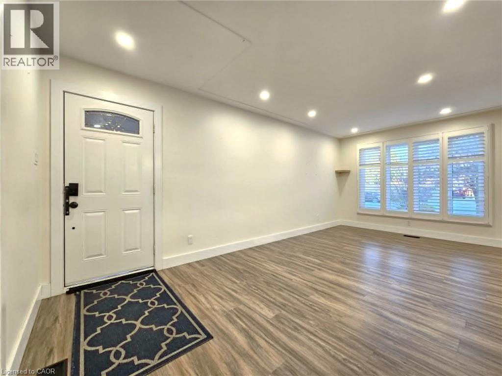 834 WESTMINSTER Drive S Unit# Main, Cambridge, Ontario, N3H1V2 — Photo 7