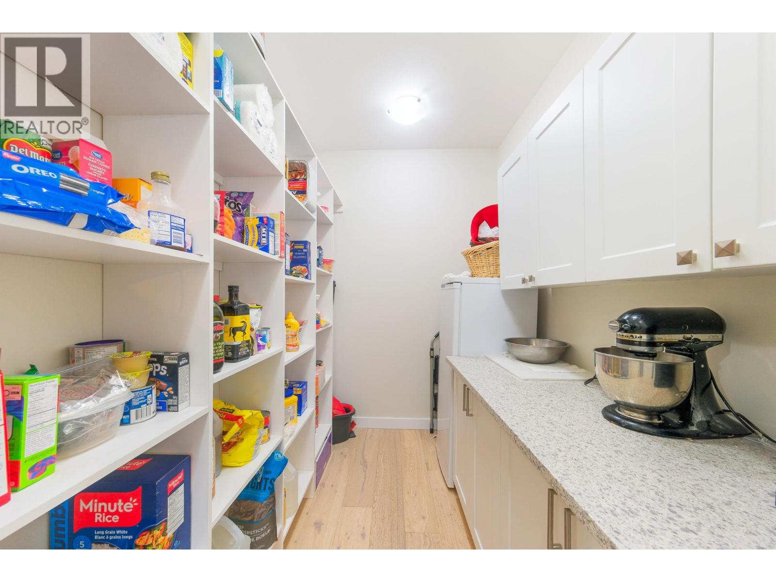  1534 GREGORY Road, West Kelowna