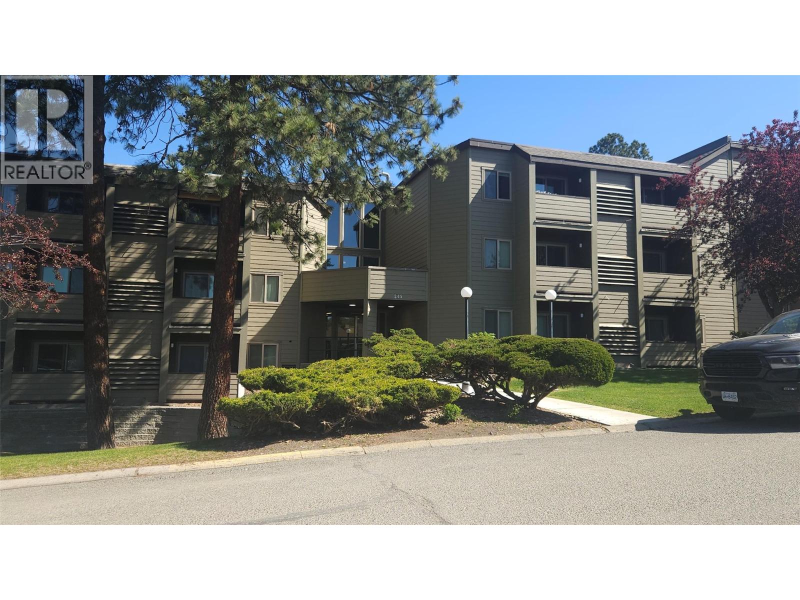 347 245 Gordonhorn Drive - main photo