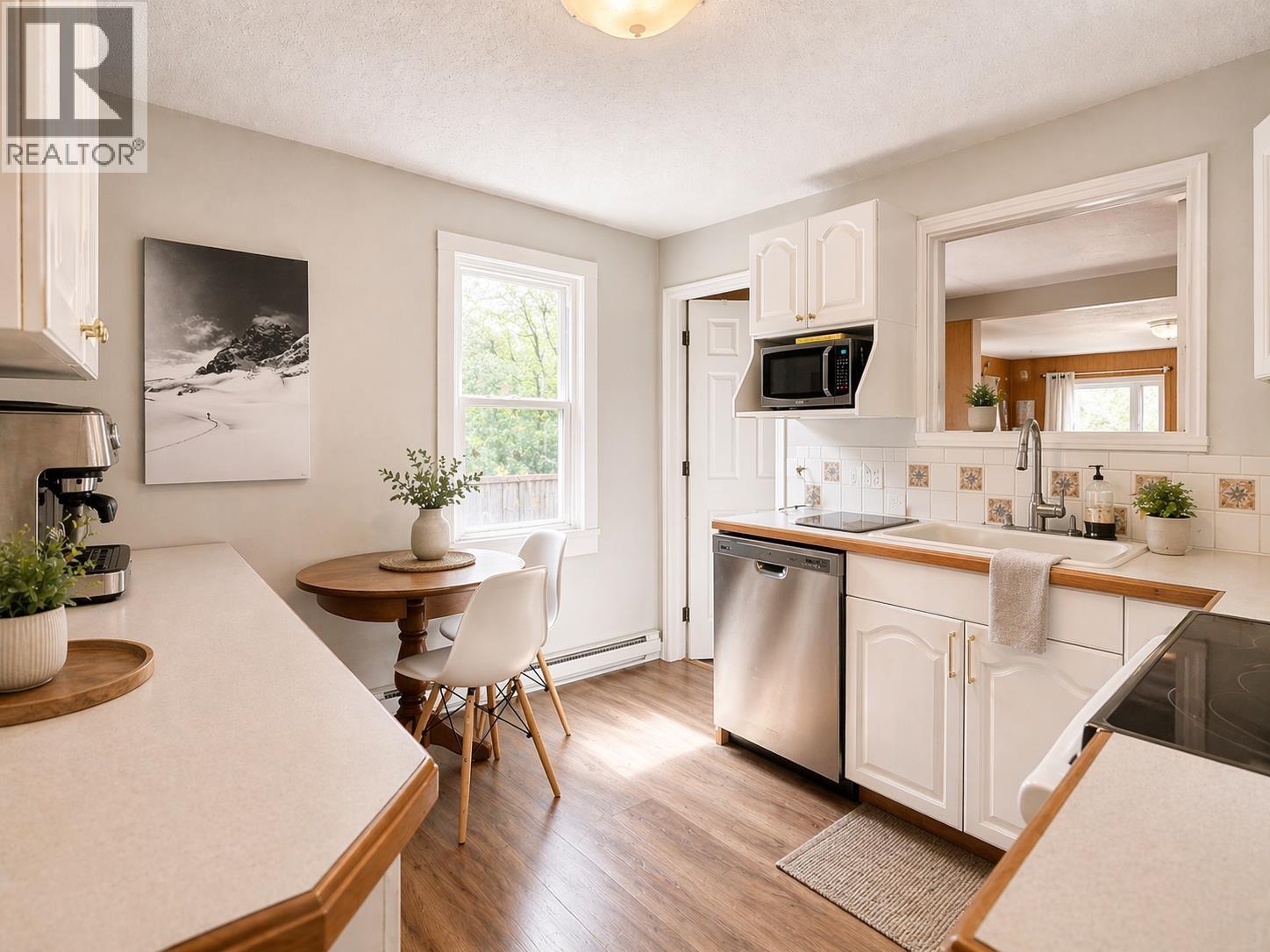 39721 CLARK ROAD, Squamish