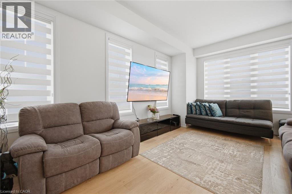 240 VELVET Way - 26