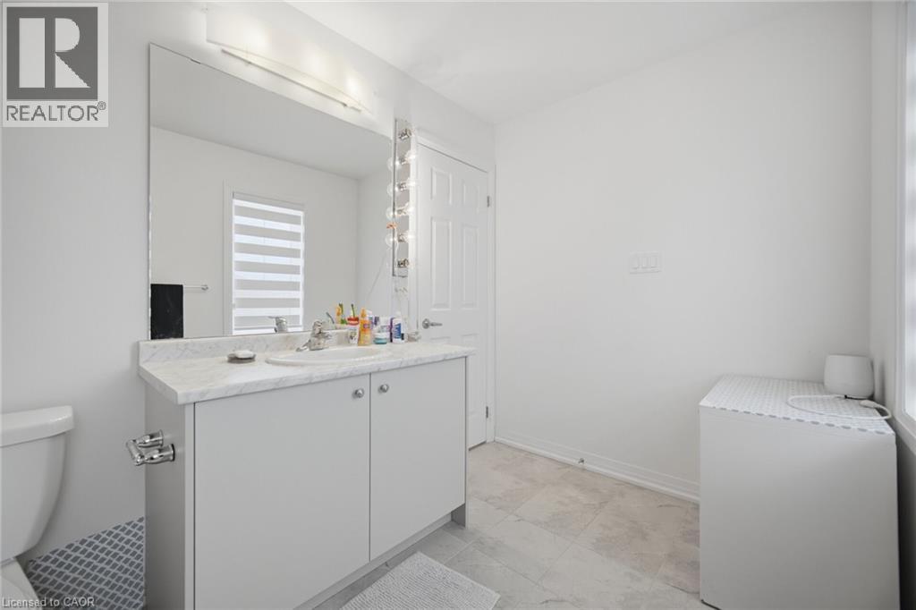 240 VELVET Way - 38