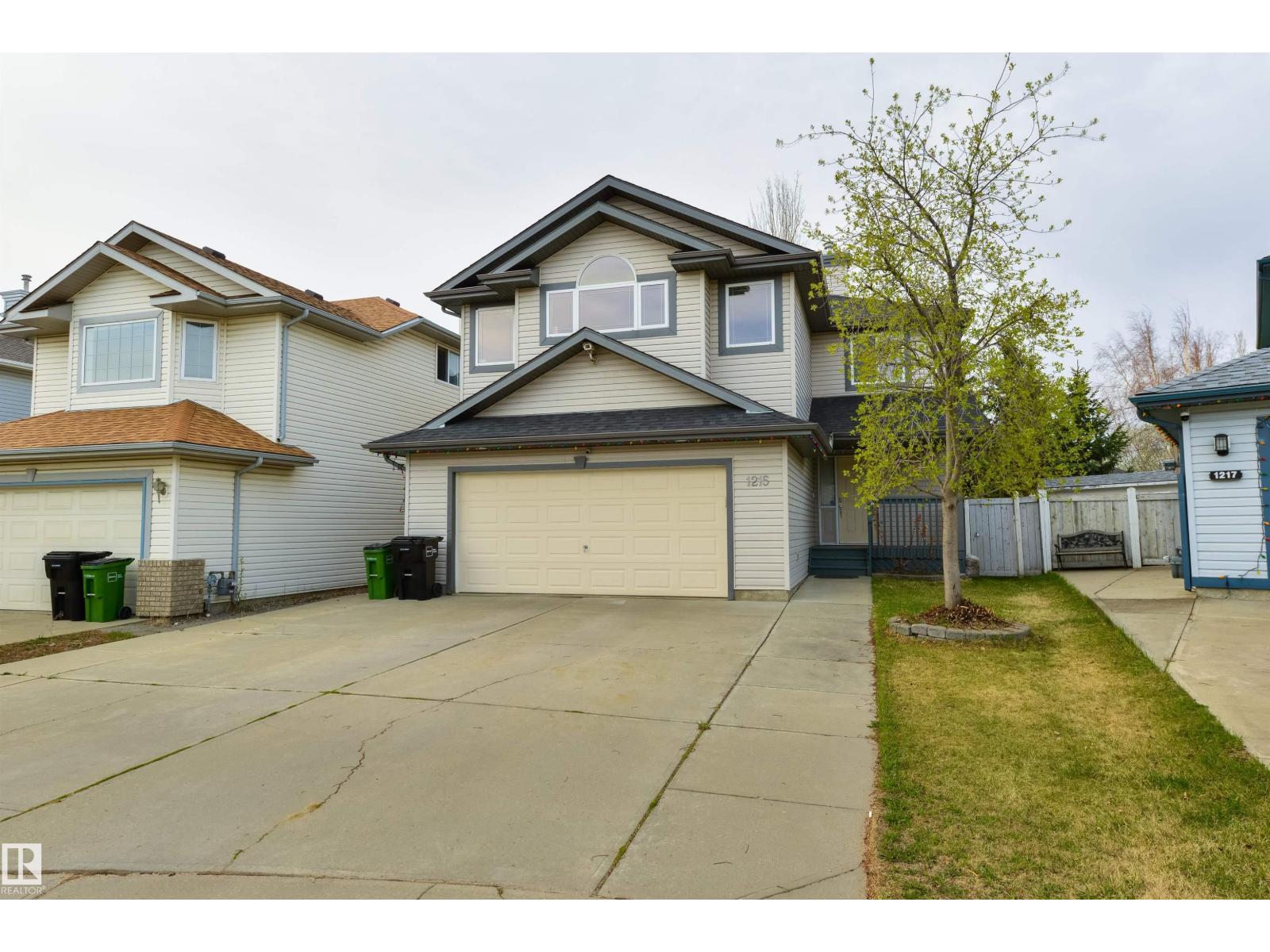 1215 ORMSBY LN NW, Edmonton