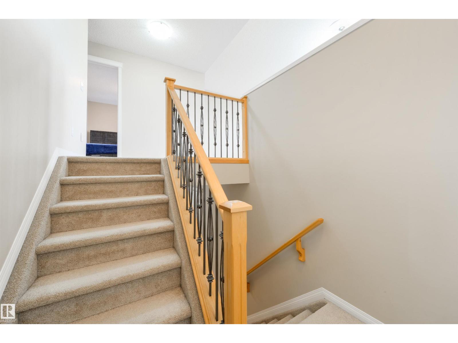 1215 ORMSBY LN NW, Edmonton