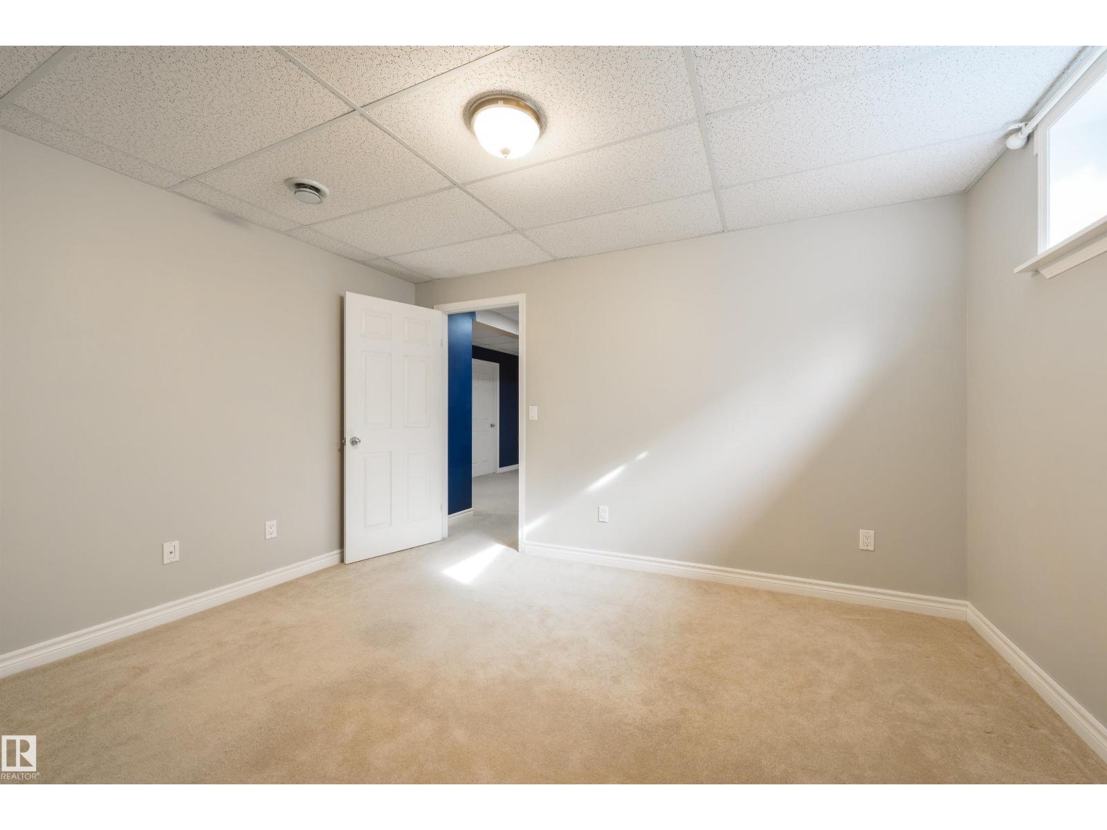 1215 ORMSBY LN NW, Edmonton