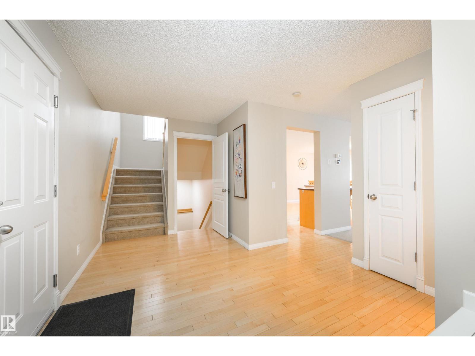 1215 ORMSBY LN NW, Edmonton