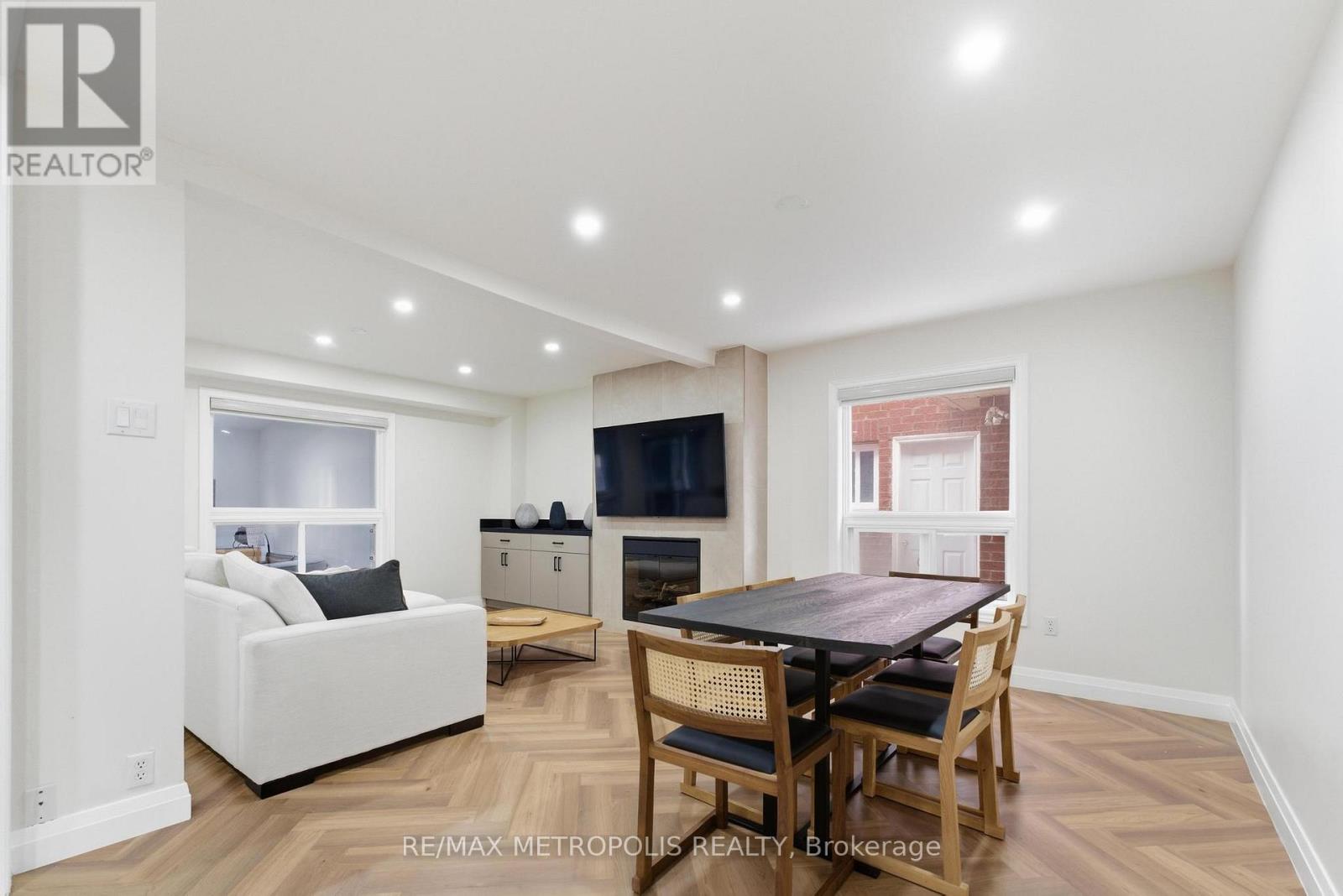 9 TAN LANE - Image 3