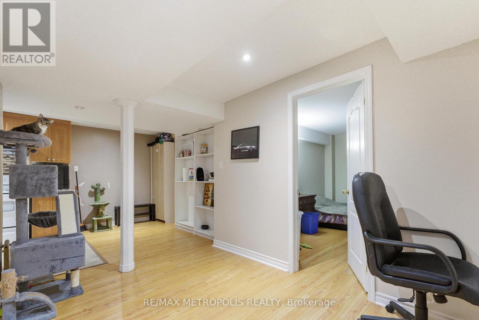 9 TAN LANE - 37