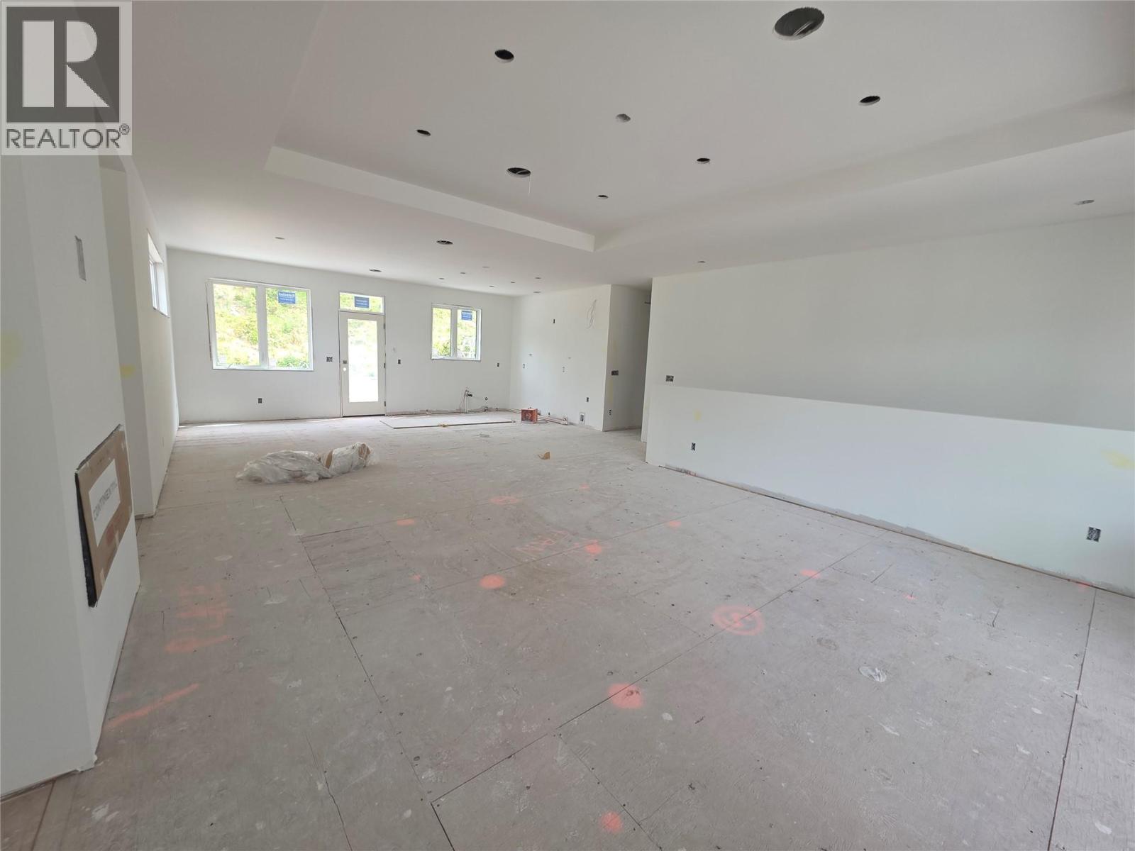 491 Clifton Road N - 6