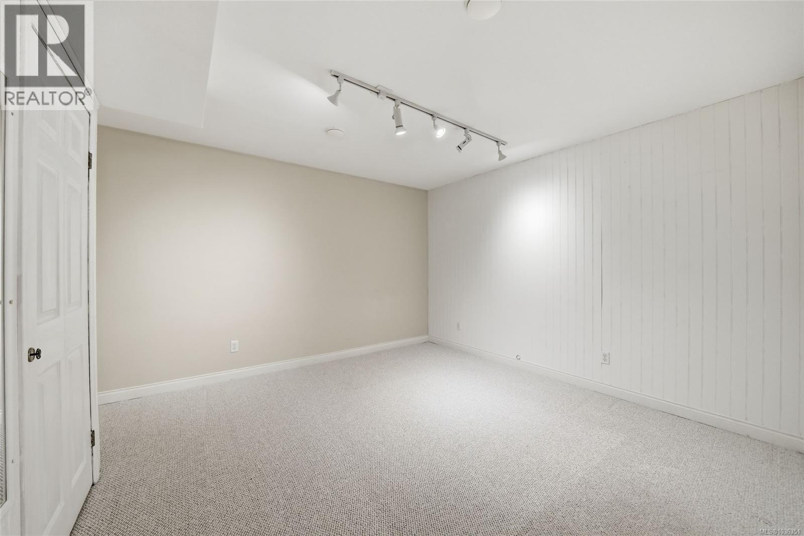 1369 Gabriola Dr - 28