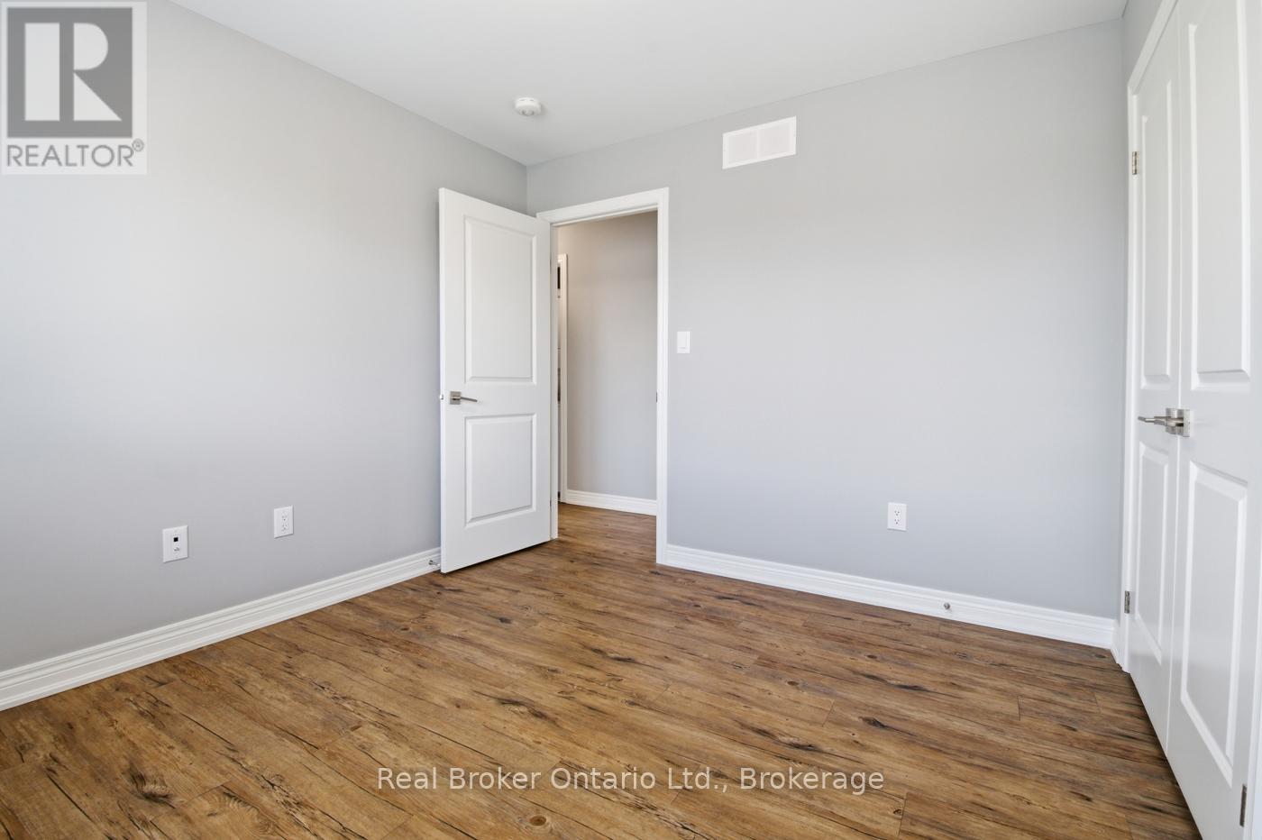3 HAGAR STREET - 34