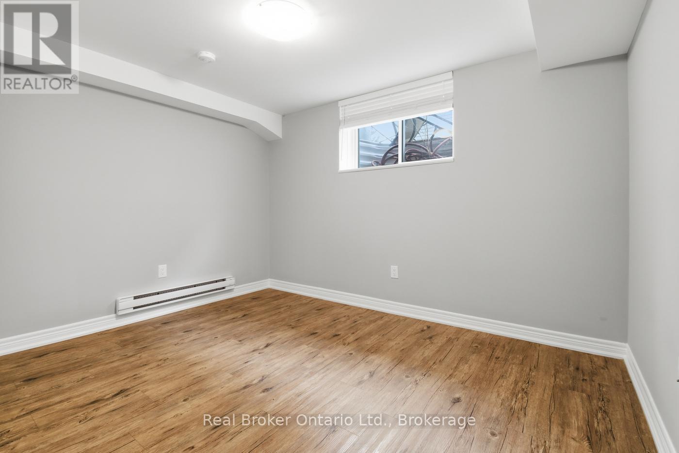 3 HAGAR STREET - 40
