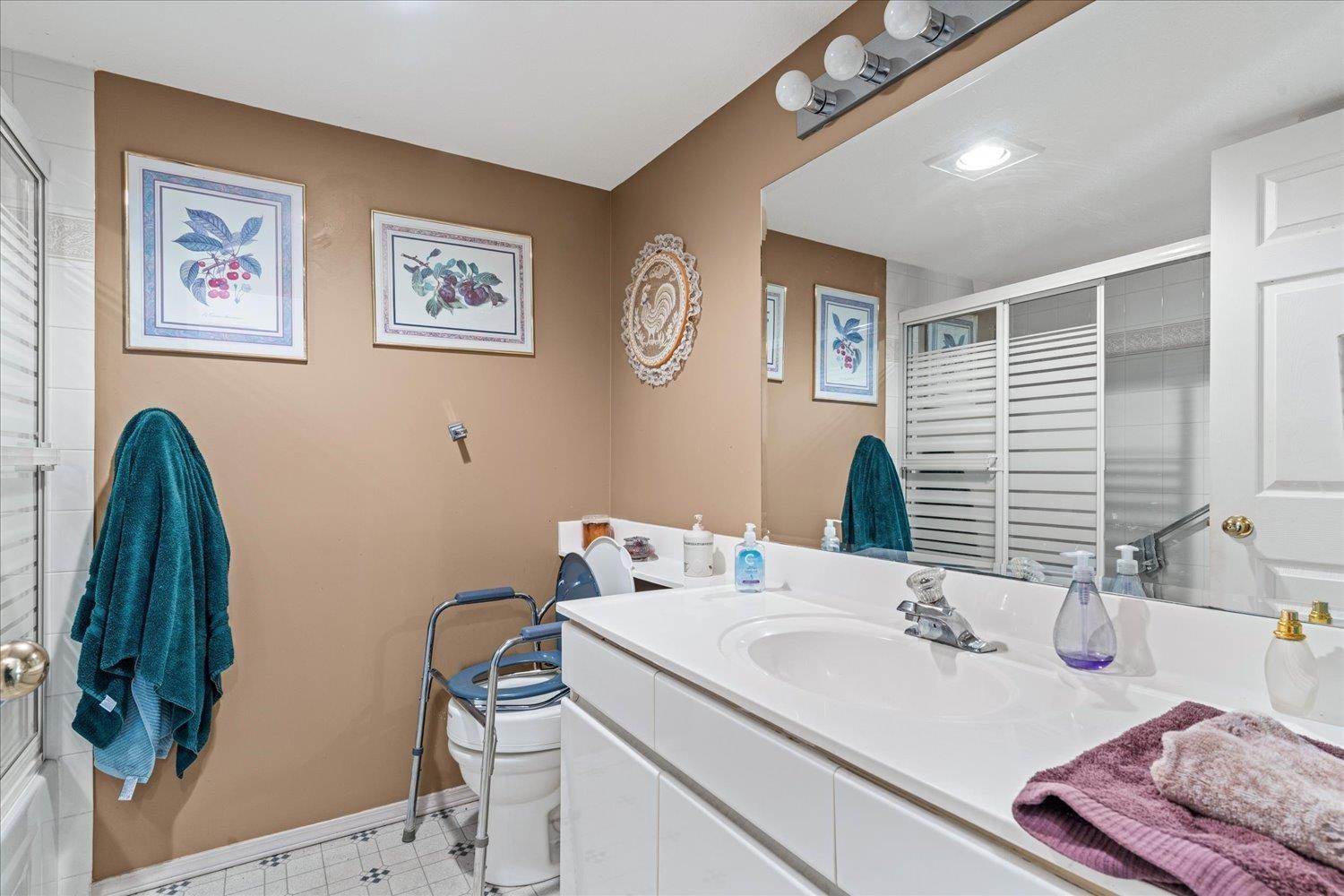 1 8533 BROADWAY ROAD, Chilliwack Proper South, Chilliwack