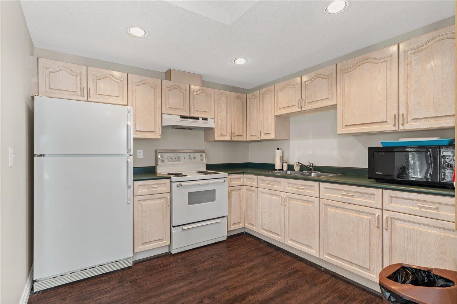 1 8533 BROADWAY ROAD, Chilliwack Proper South, Chilliwack