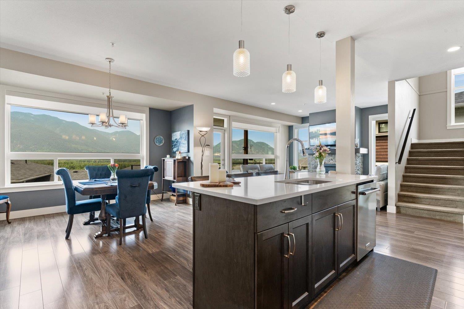 48 43685 CHILLIWACK MOUNTAIN ROAD, Chilliwack Mountain, Chilliwack