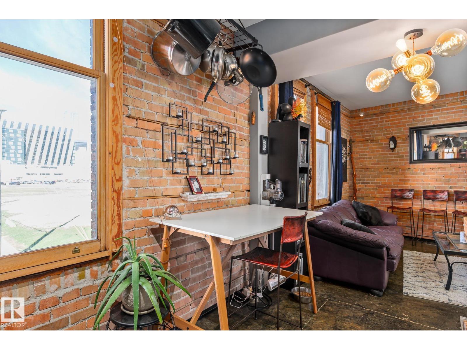 #204 10141 95 ST NW - 13