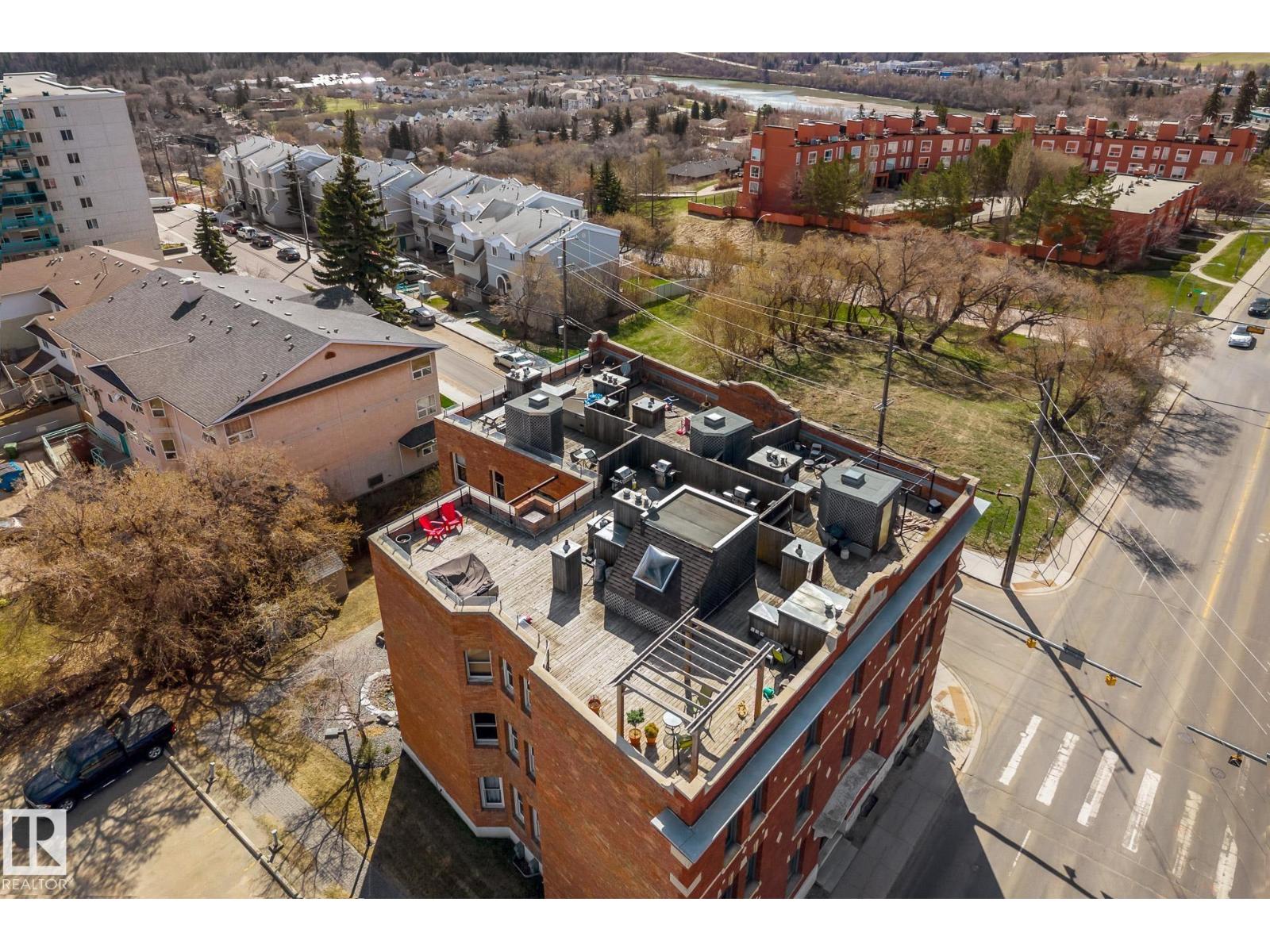 #204 10141 95 ST NW - 22