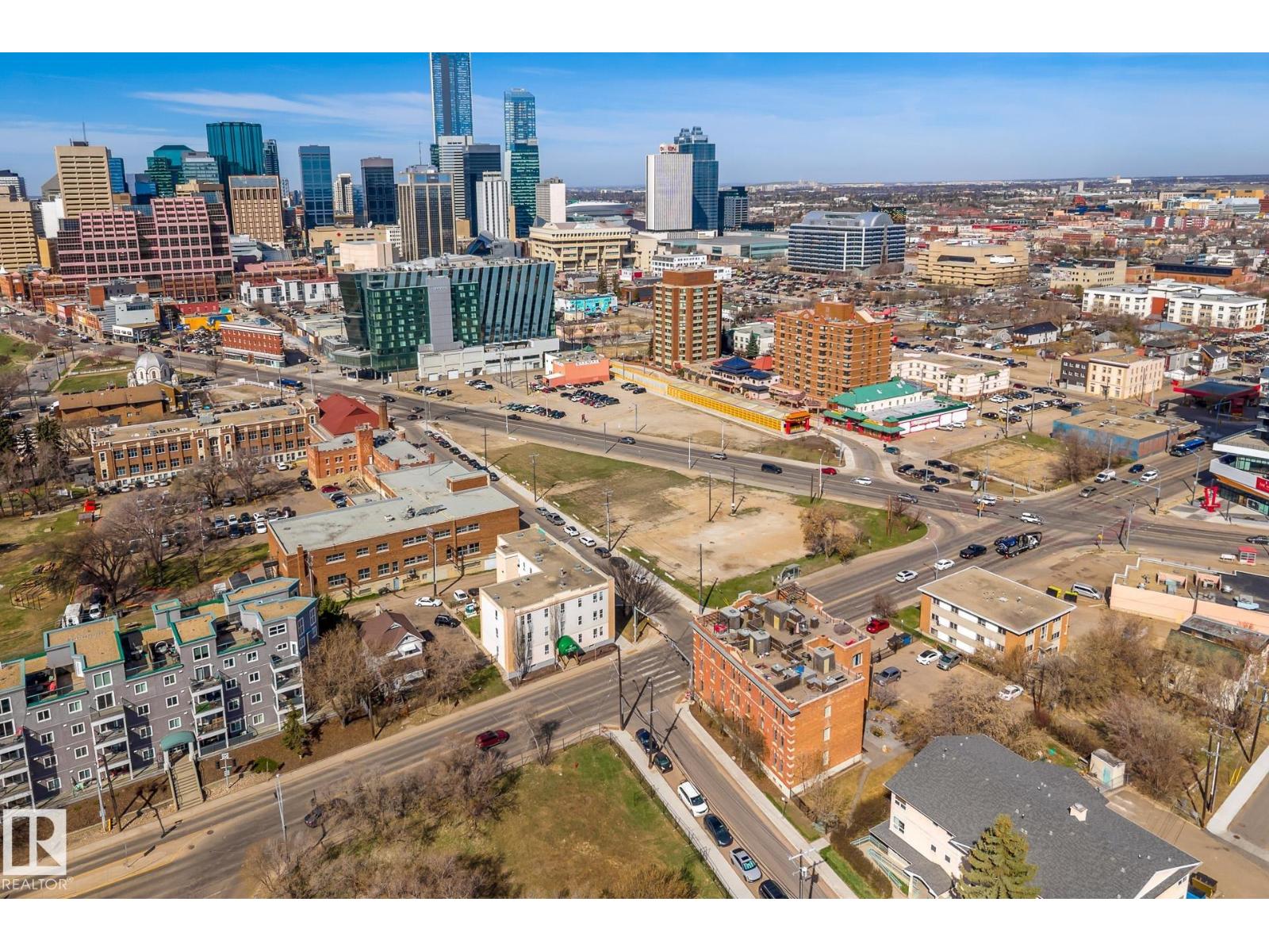 #204 10141 95 ST NW - 24