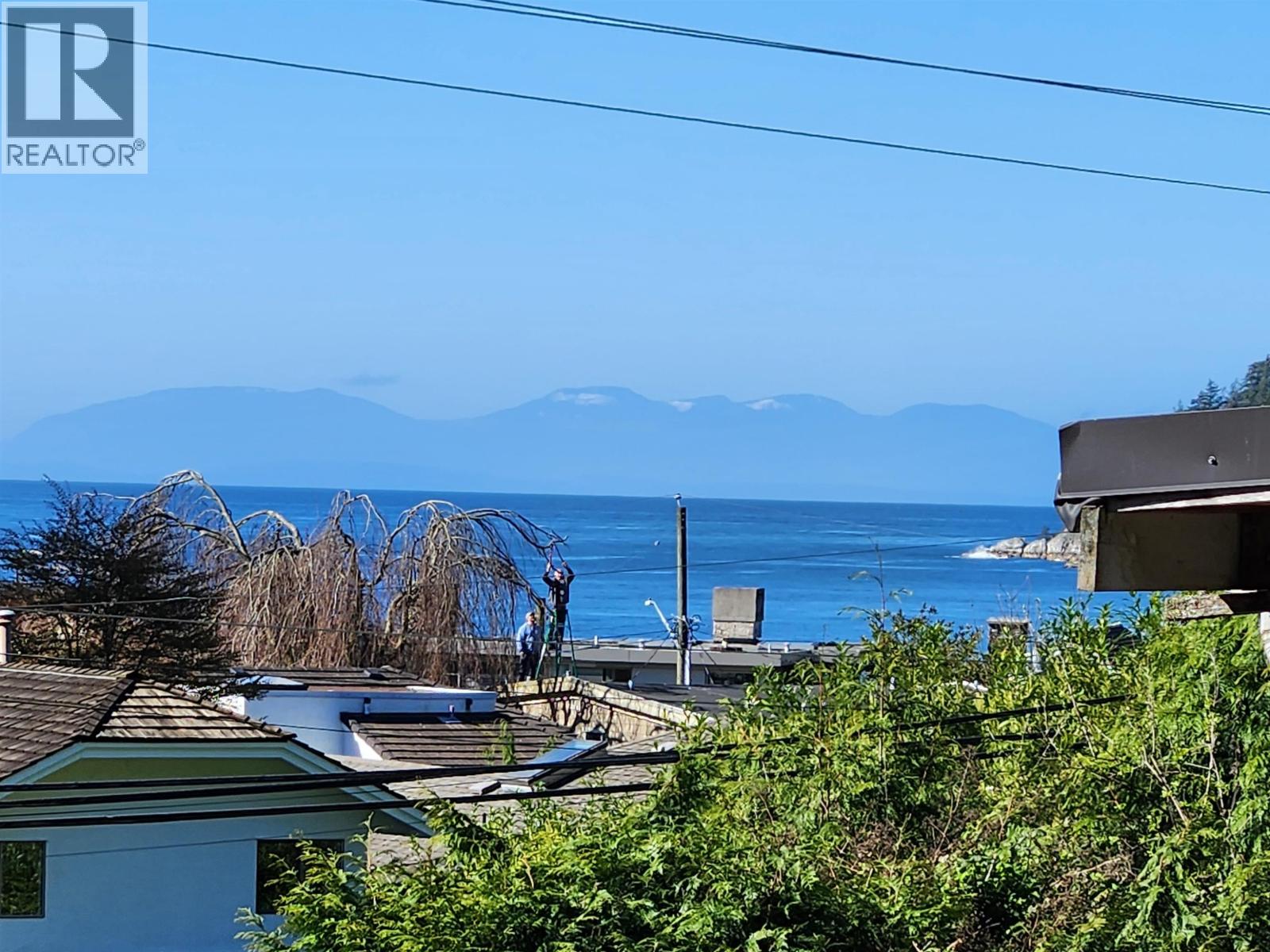 4405 MARINE DRIVE, West Vancouver