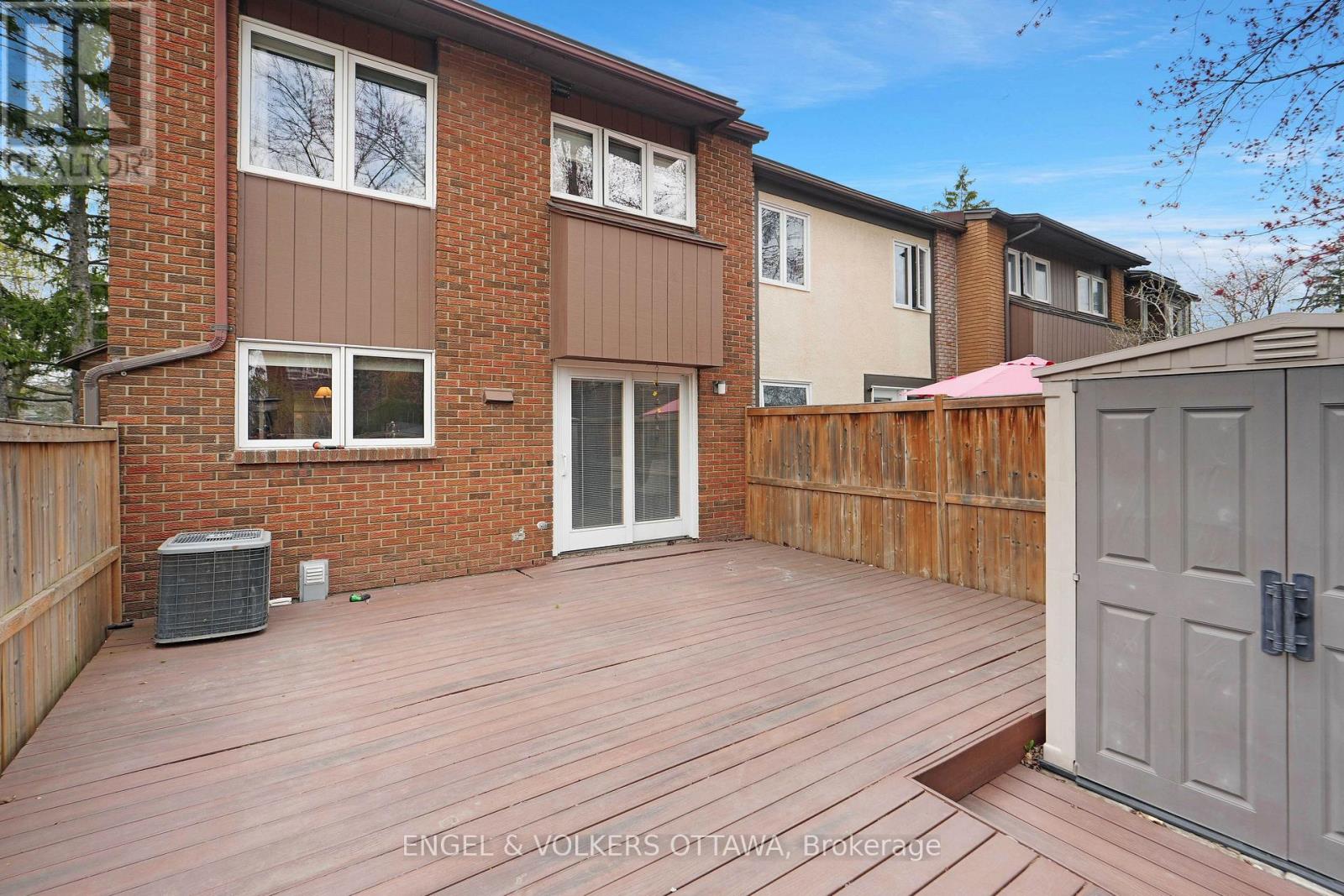 #33 2111 MONTREAL ROAD - 24